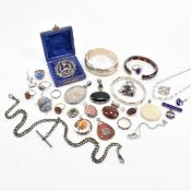 COLLECTION OF ASSORTED SILVER JEWELLERY & 14CT GOLD RING