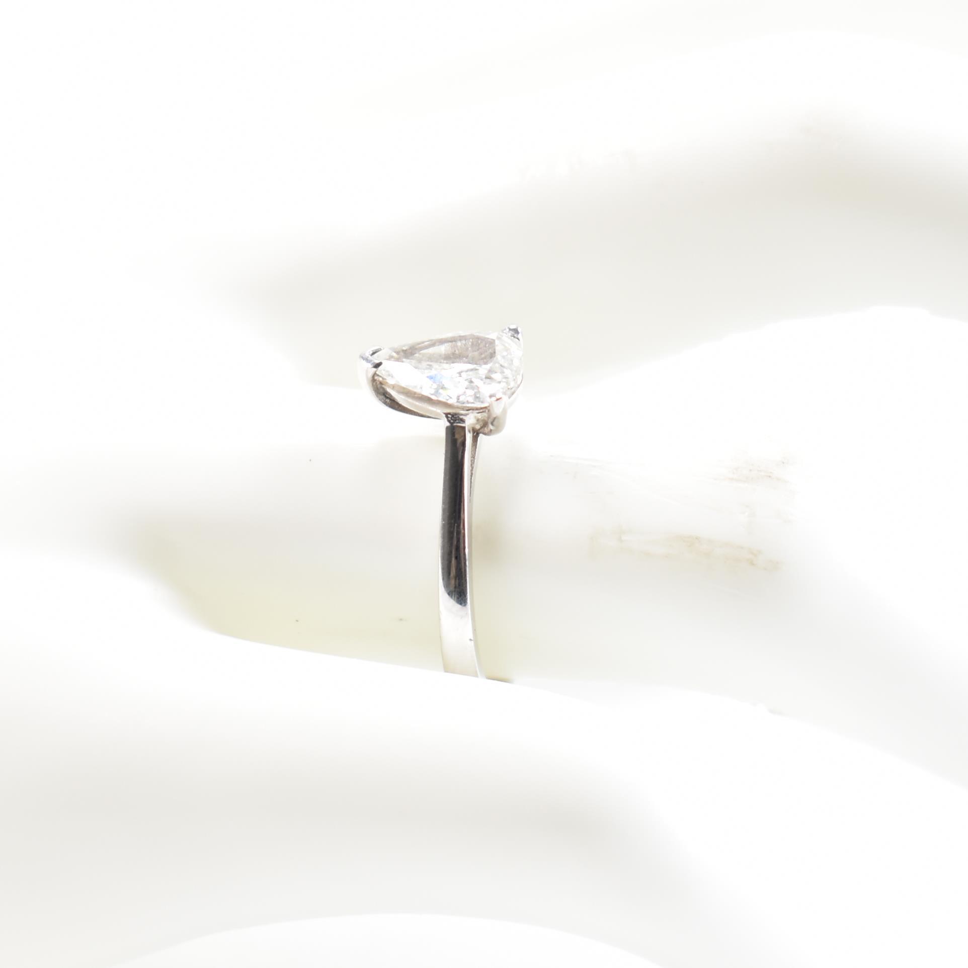 HALLMARKED 18CT WHITE GOLD & DIAMOND SOLITAIRE RING - Image 8 of 8