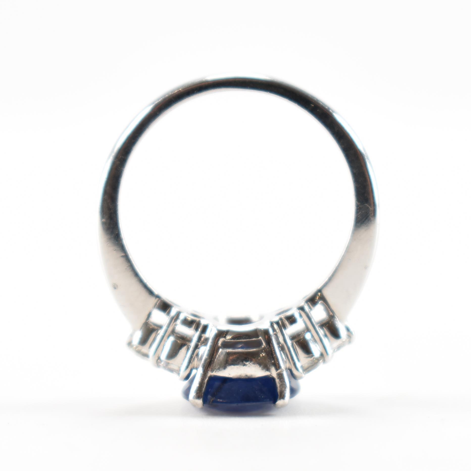 18CT WHITE GOLD SAPPHIRE & DIAMOND RING - Image 6 of 8