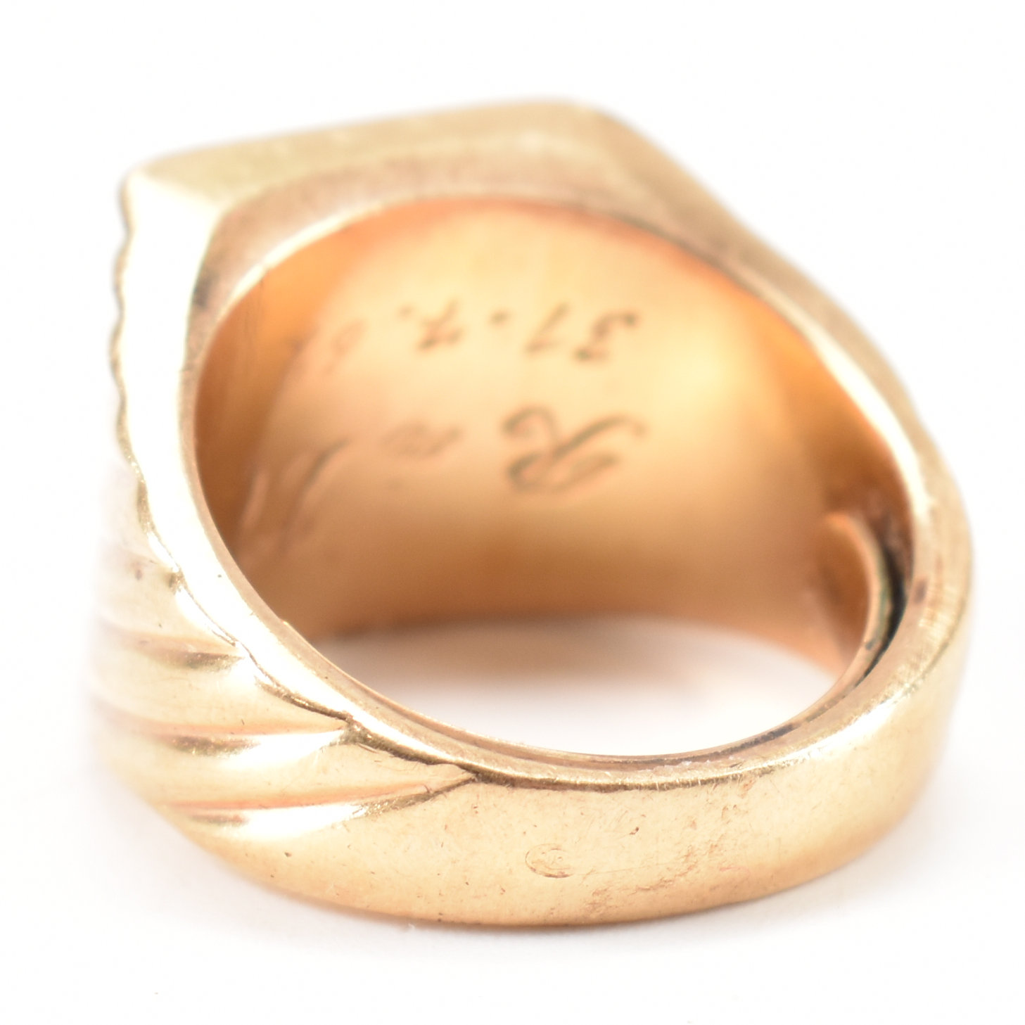 18CT GOLD SIGNET RING - Image 6 of 8