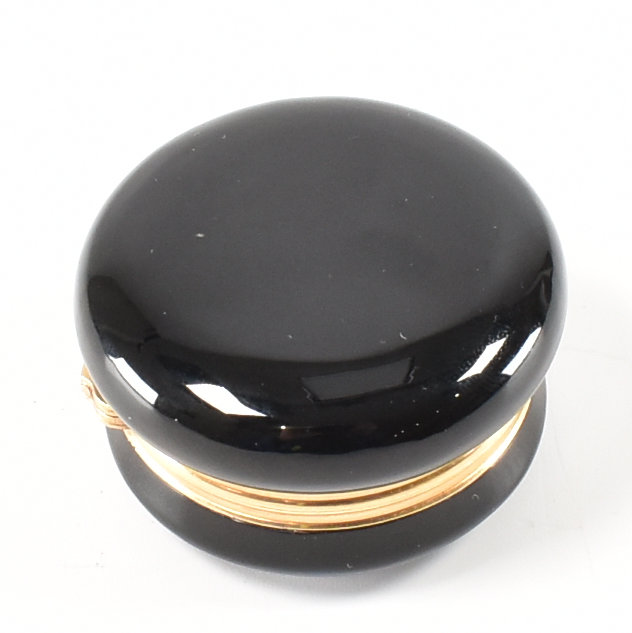 FRENCH 18CT GOLD PEARL ENAMEL PILL BOX - Image 3 of 7