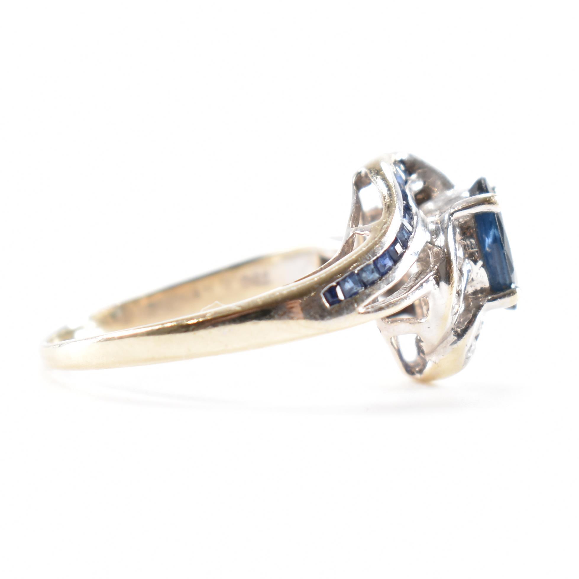 WHITE GOLD SAPPHIRE & DIAMOND CROSSOVER RING - Image 5 of 8