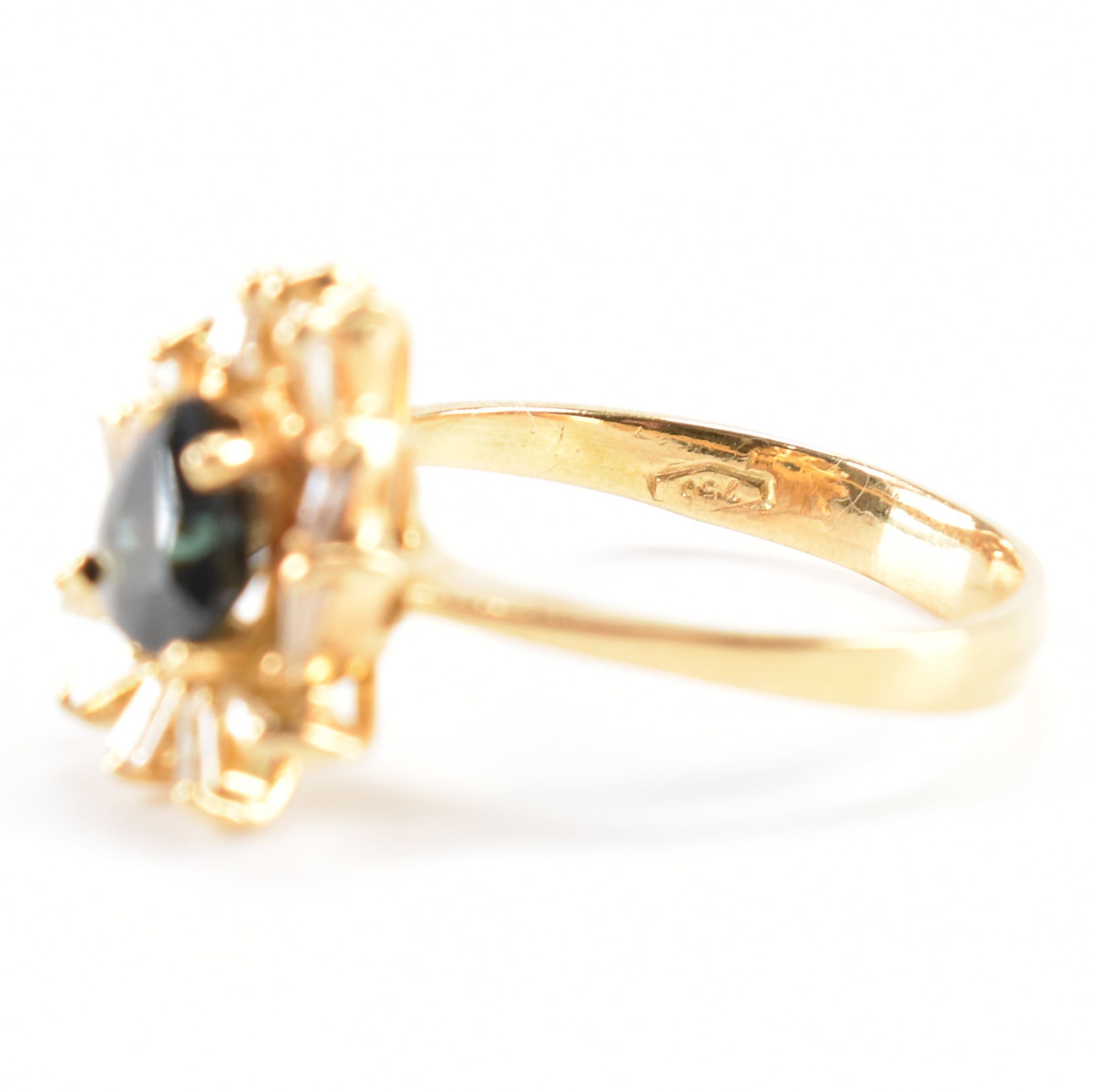 18CT GOLD DIAMOND & BLUE STONE HALO RING - Image 6 of 8