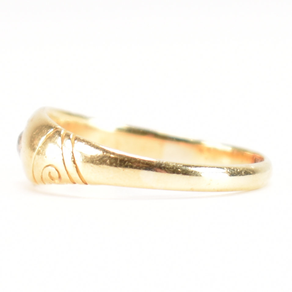 VINTAGE 18CT GOLD & DIAMOND SOLITAIRE DOME RING - Image 2 of 8