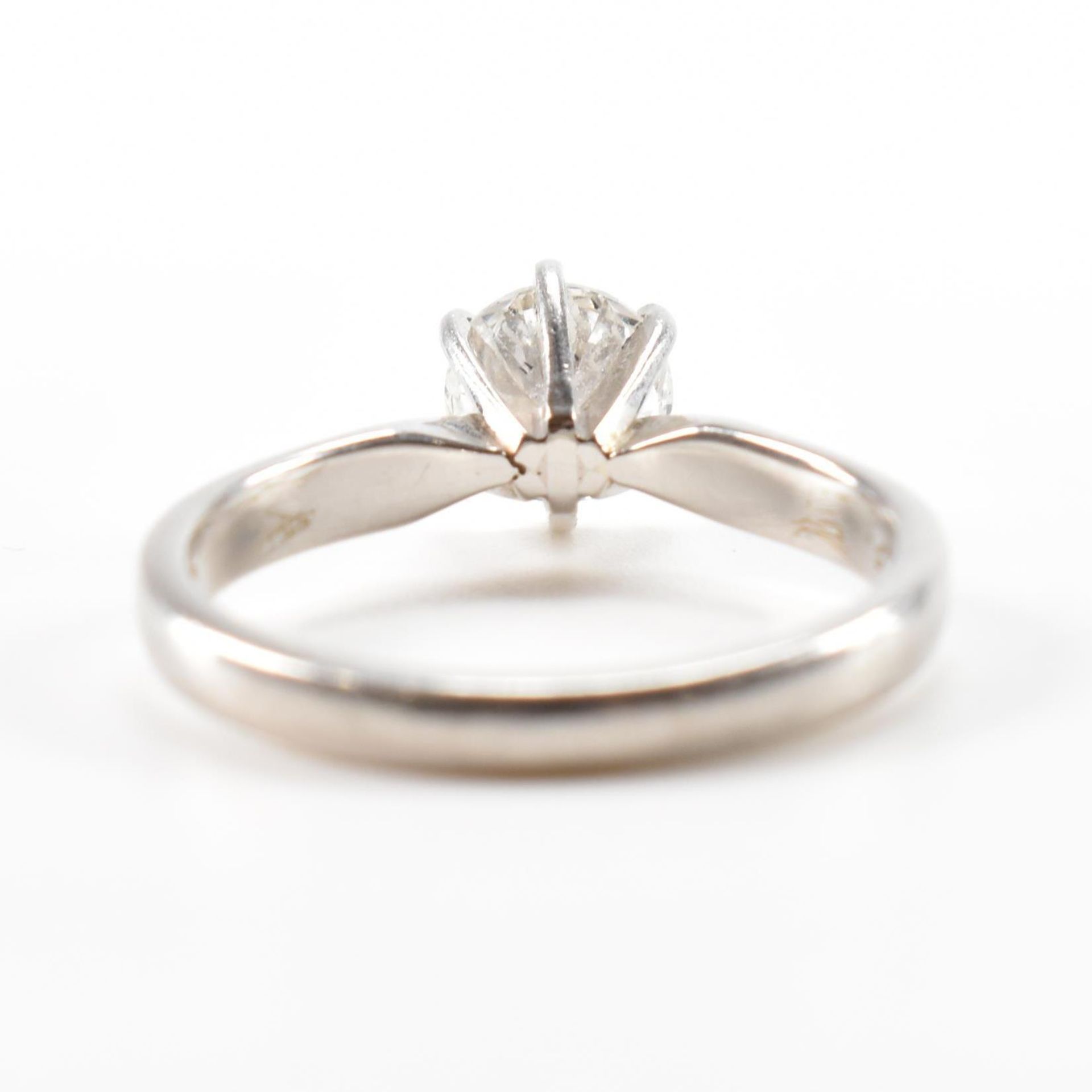 1CT DIAMOND SOLITAIRE RING WITH GIA REPORT - Image 4 of 10