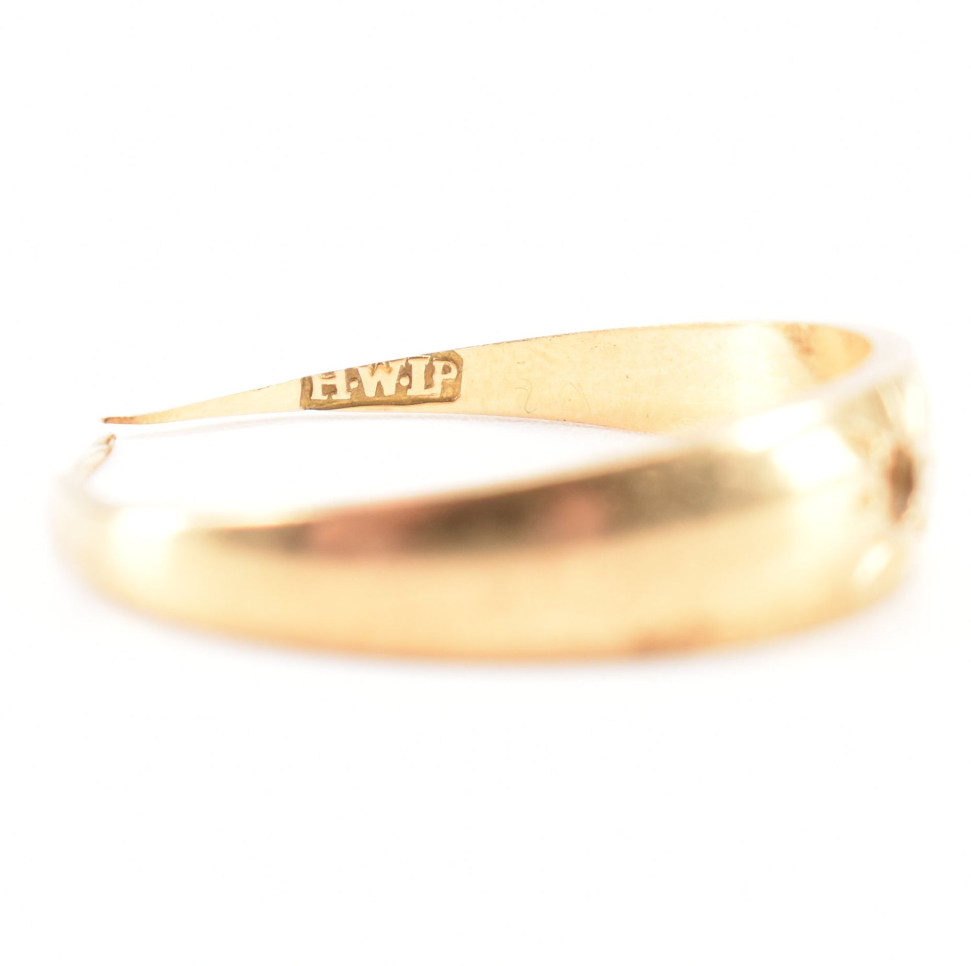 HALLMARKED 18CT GOLD DOME RING AF - Image 6 of 9