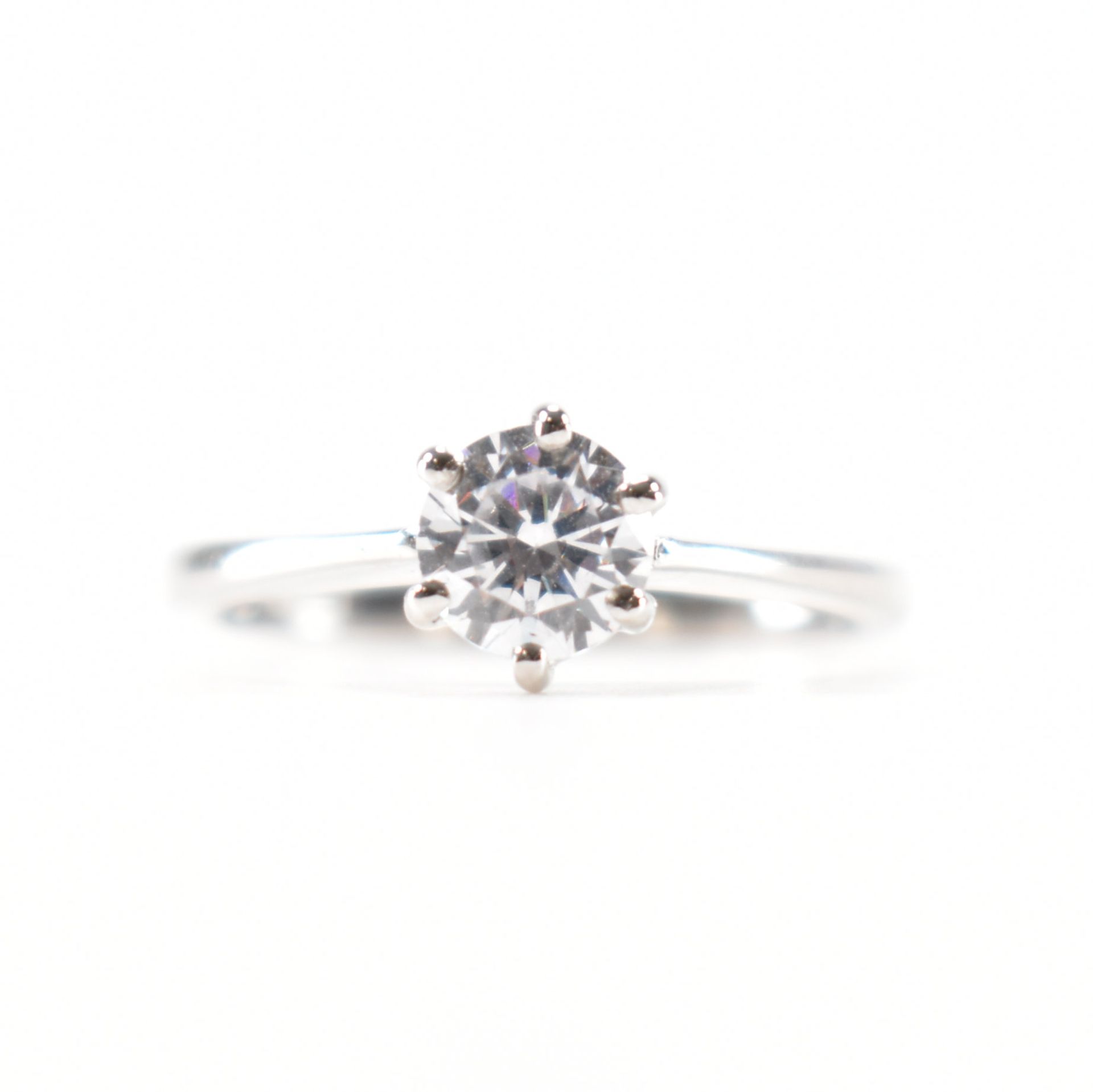 HALLMARKED 18CT GOLD & CZ SOLITAIRE RING