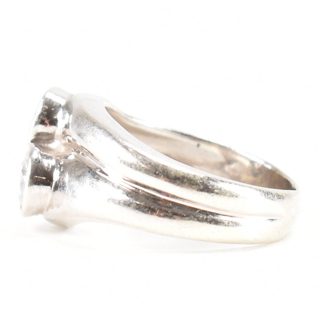 HALLMARKED 9CT WHITE GOLD & CZ RING - Image 2 of 8