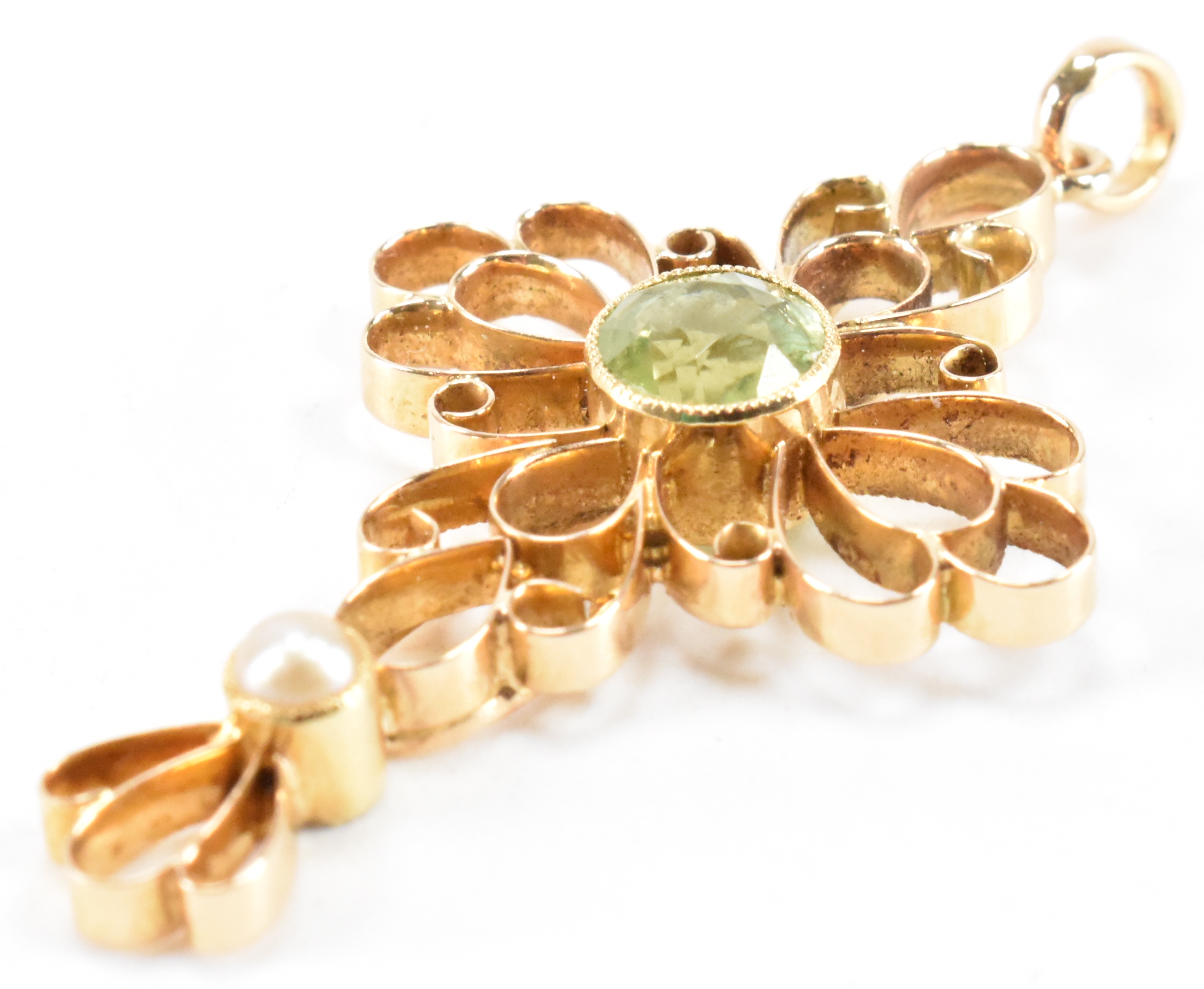 GOLD PERIDOT & SEED PEARL CROSS PENDANT - Image 4 of 7