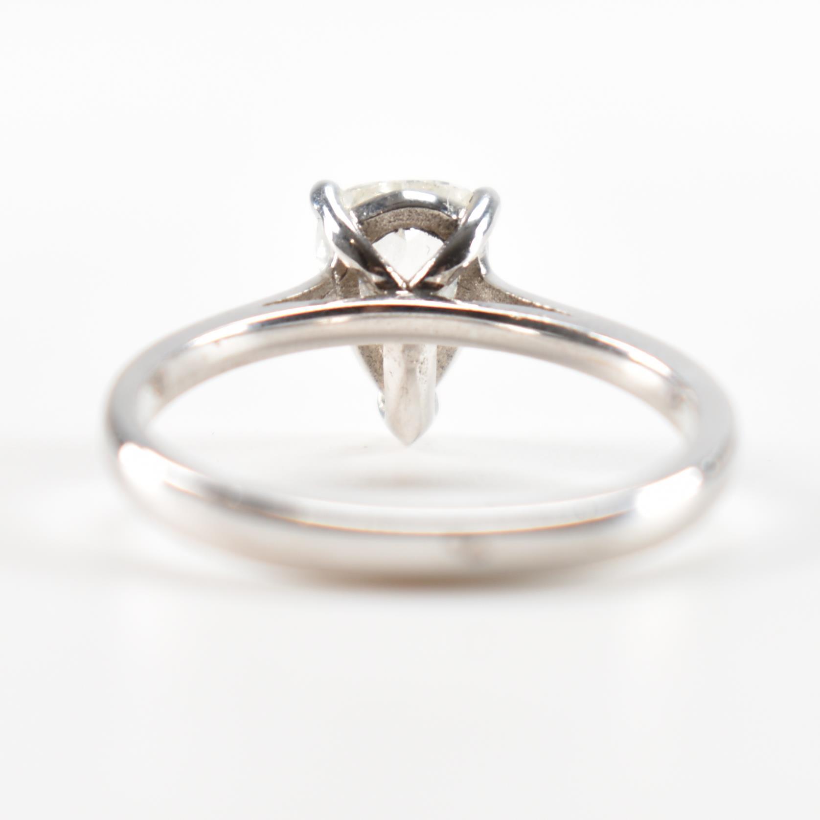 HALLMARKED 18CT WHITE GOLD & DIAMOND SOLITAIRE RING - Image 4 of 8