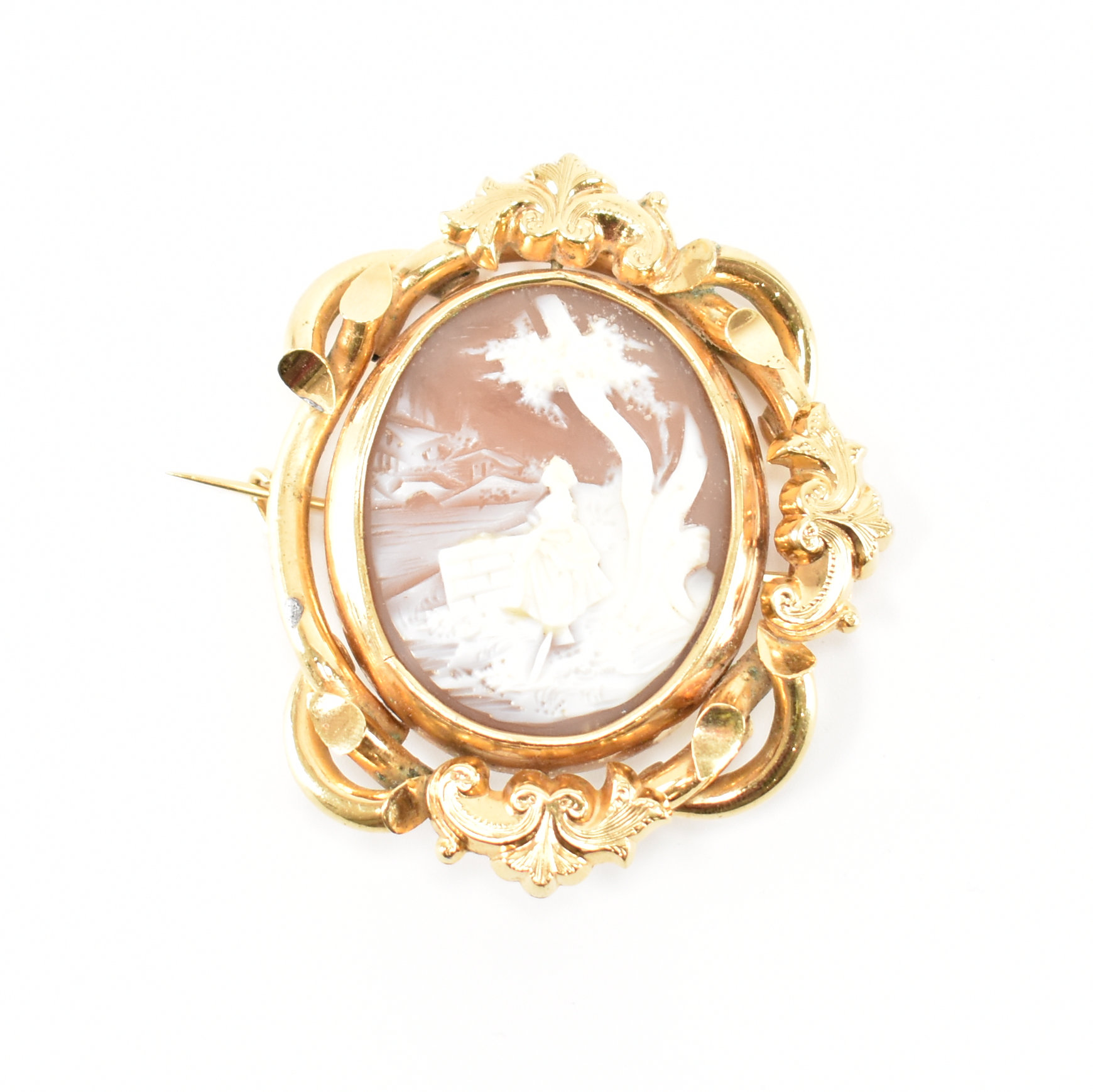 ANTIQUE GOLD PLATED CARVED SHELL CAMEO BROOCH