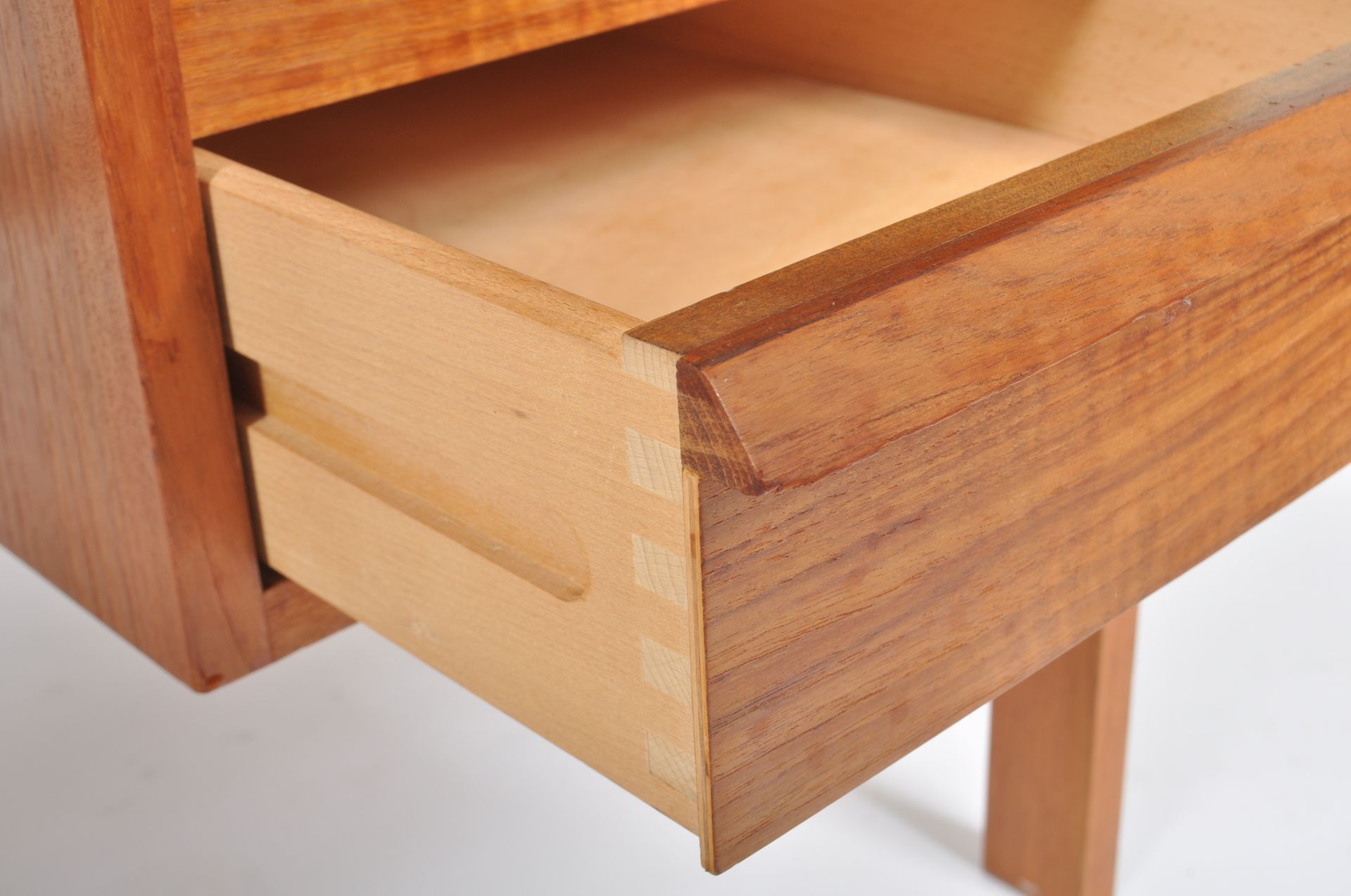 SVEND MADSEN - MID CENTURY TEAK WRITING TABLE DESK - Image 4 of 6