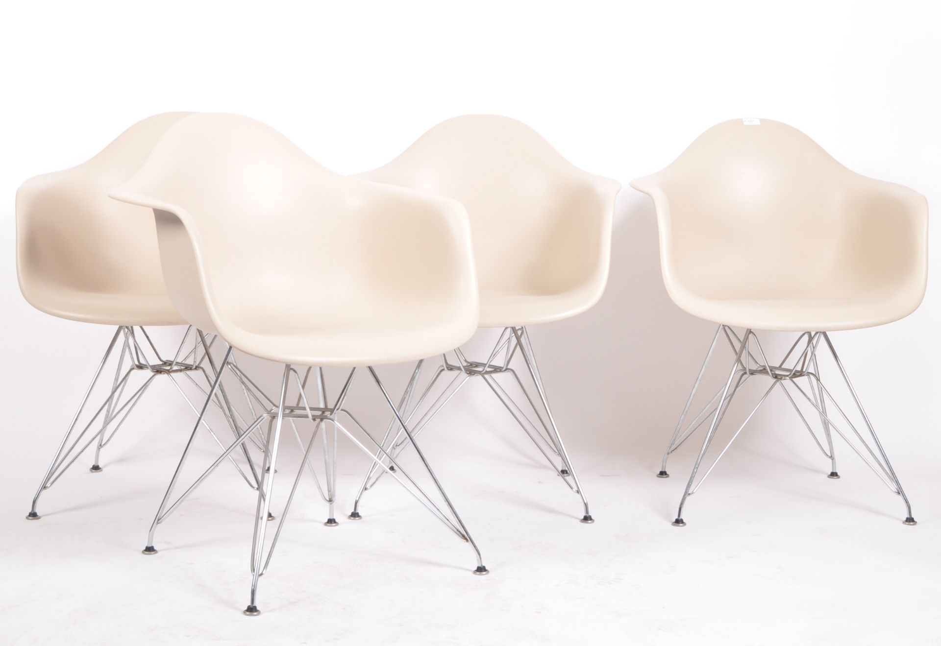 AFTER CHARLES & RAY EAMES - MODEL DAR - SET OF FOUR CHAIRS