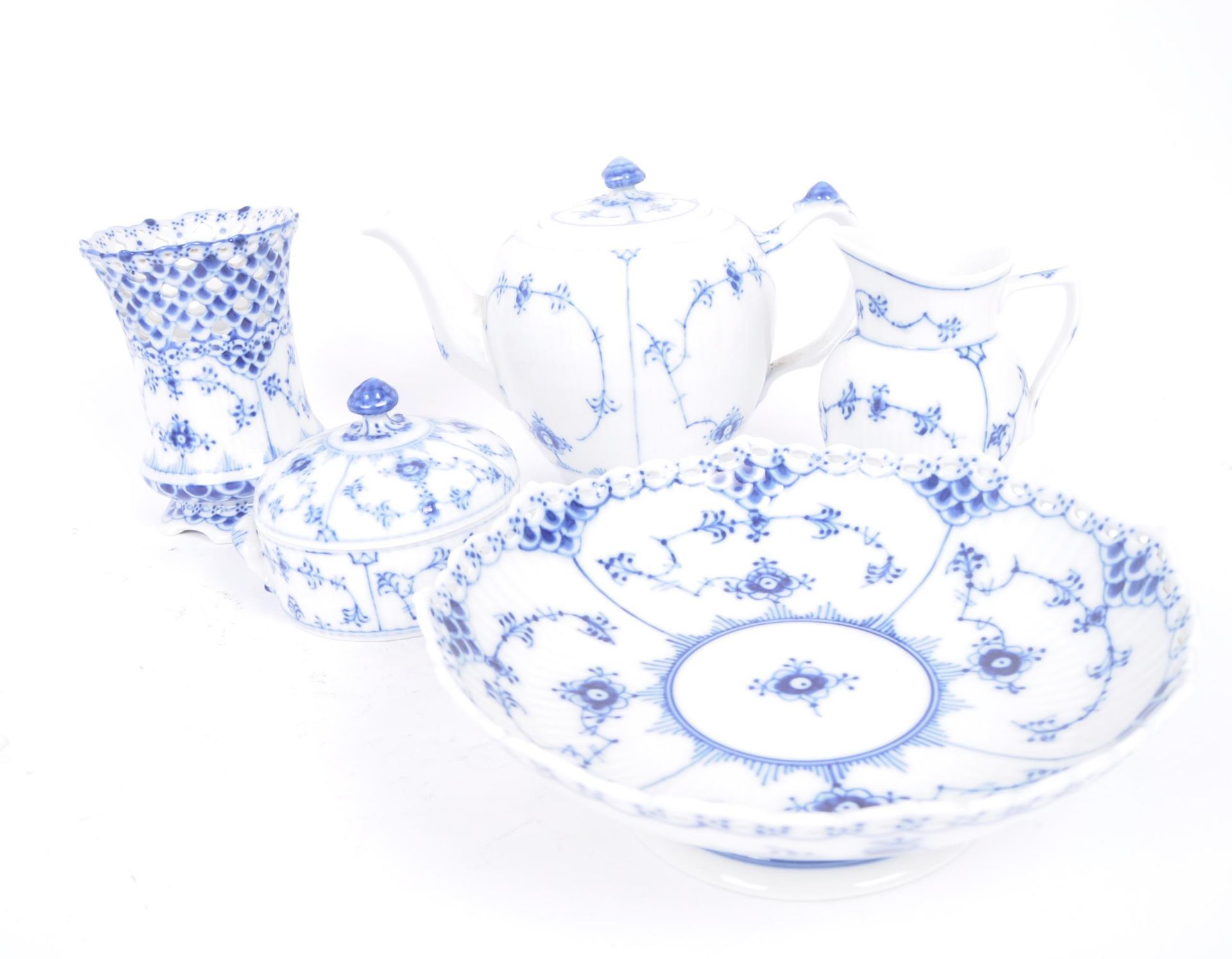 ROYAL COPENHAGEN - DANISH MUSSELMALET TEA SERVICE - Image 9 of 10