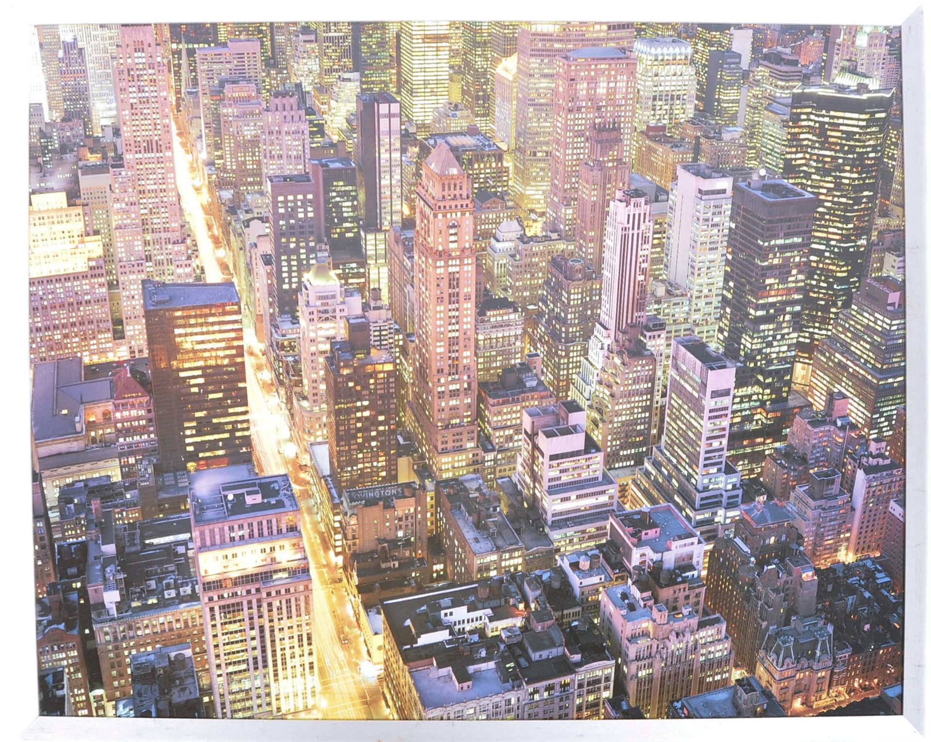 LARGE CONTEMPORARY PHOTOGRAPHIC PRINT OF NEW YORK - Image 2 of 4