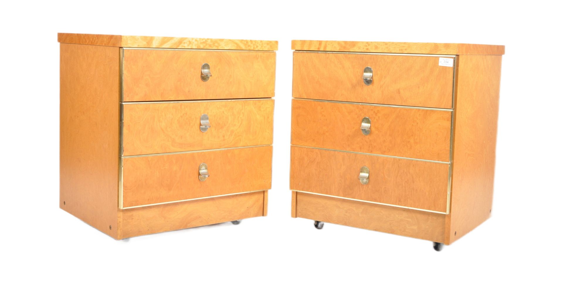 PAIR OF RETRO MAPLE VENEER BEDSIDE CHESTS / NIGHTSTANDS