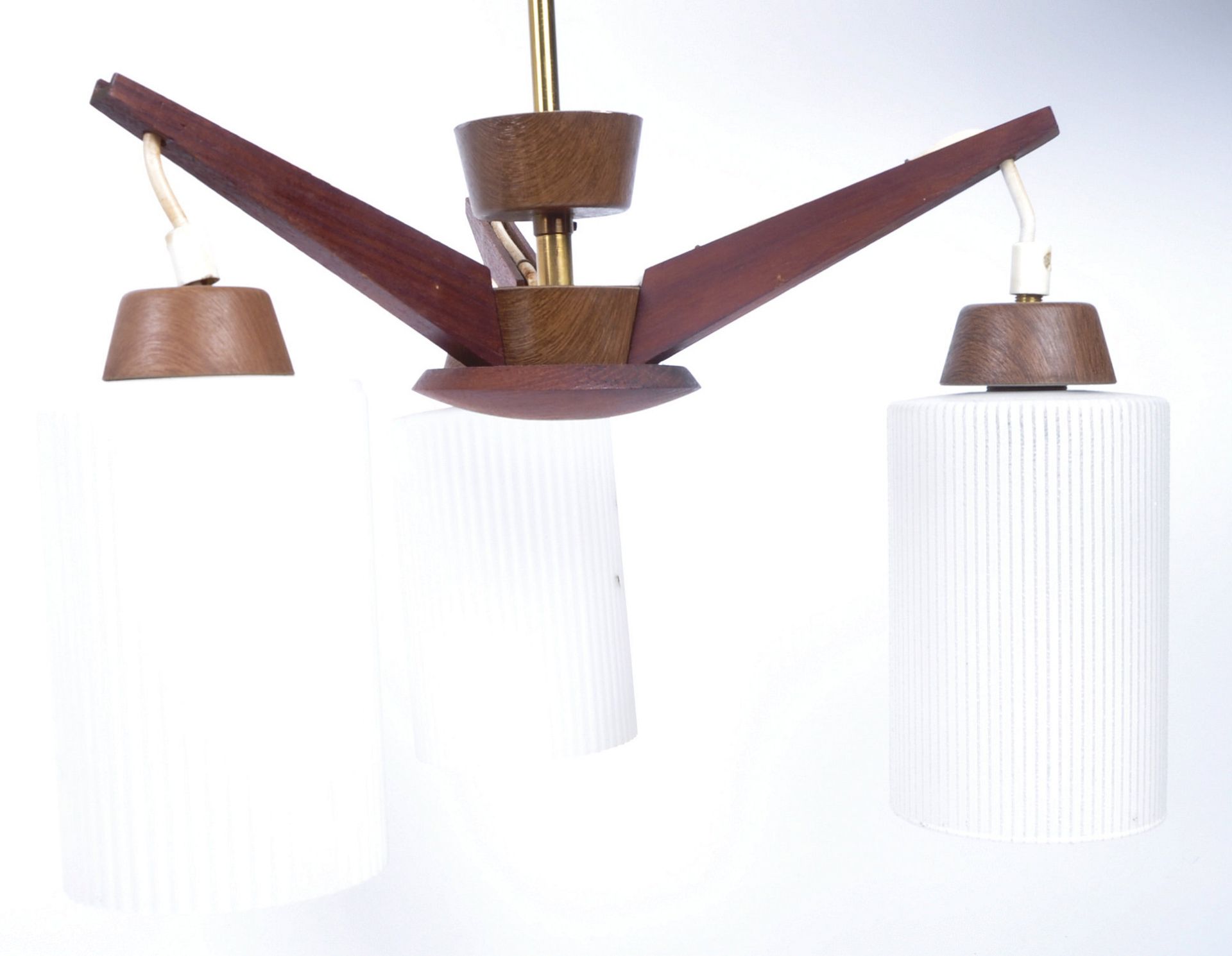 MID CENTURY TEAK THREE ARM HANGING CEILING LIGHT - Image 6 of 12