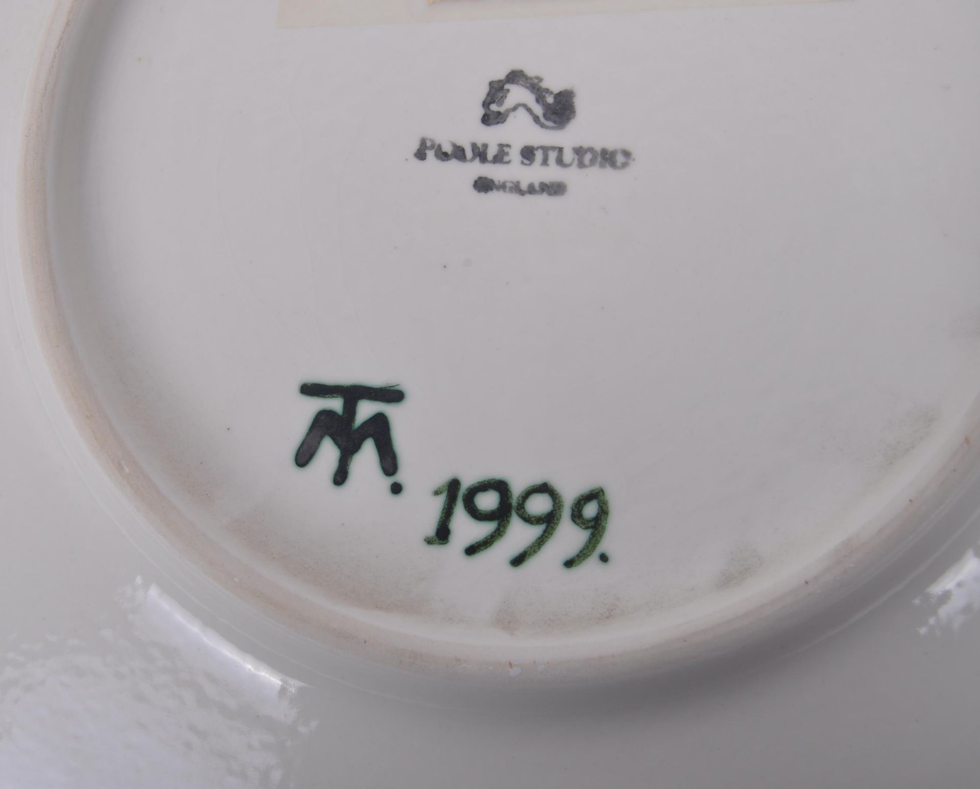 TONY MORRIS FOR POOLE POTTERY - LARGE CHARGE PLATE - Image 4 of 5