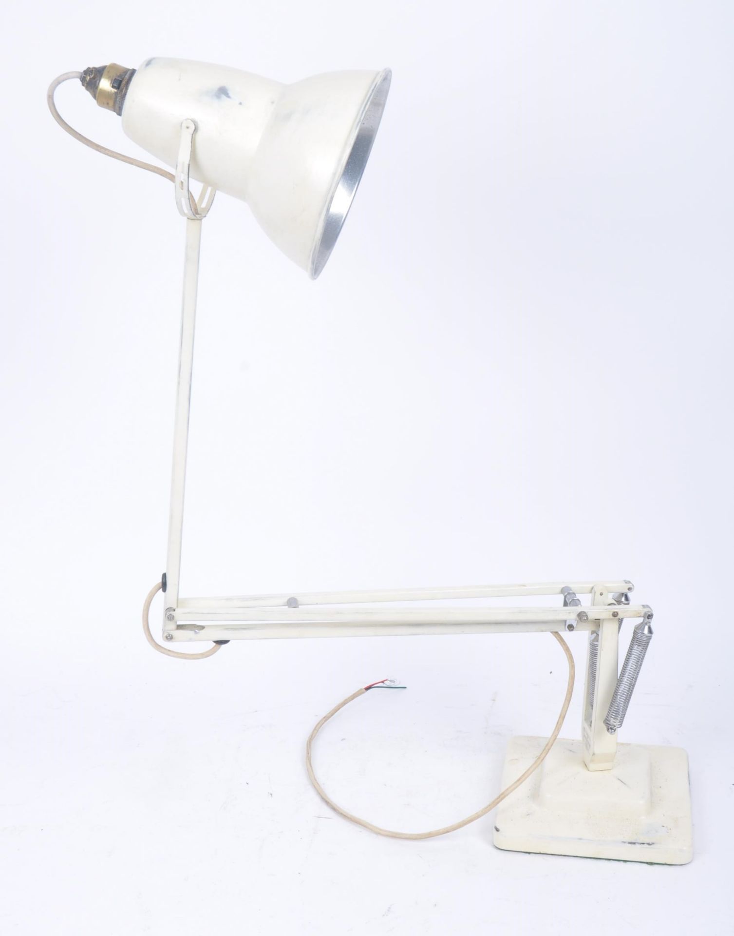 HERBERT TERRY - MIDCENTURY CREAM ANGLEPOISE DESK LAMP - Image 8 of 8