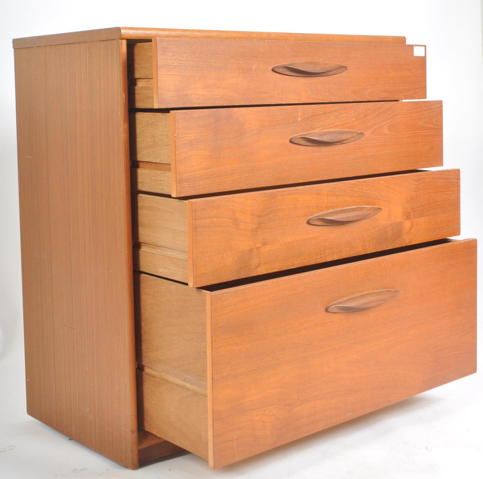 FRANK GUILLE FOR AUSTINSUITE - RETRO TEAK CHEST OF DRAWERS - Image 3 of 7