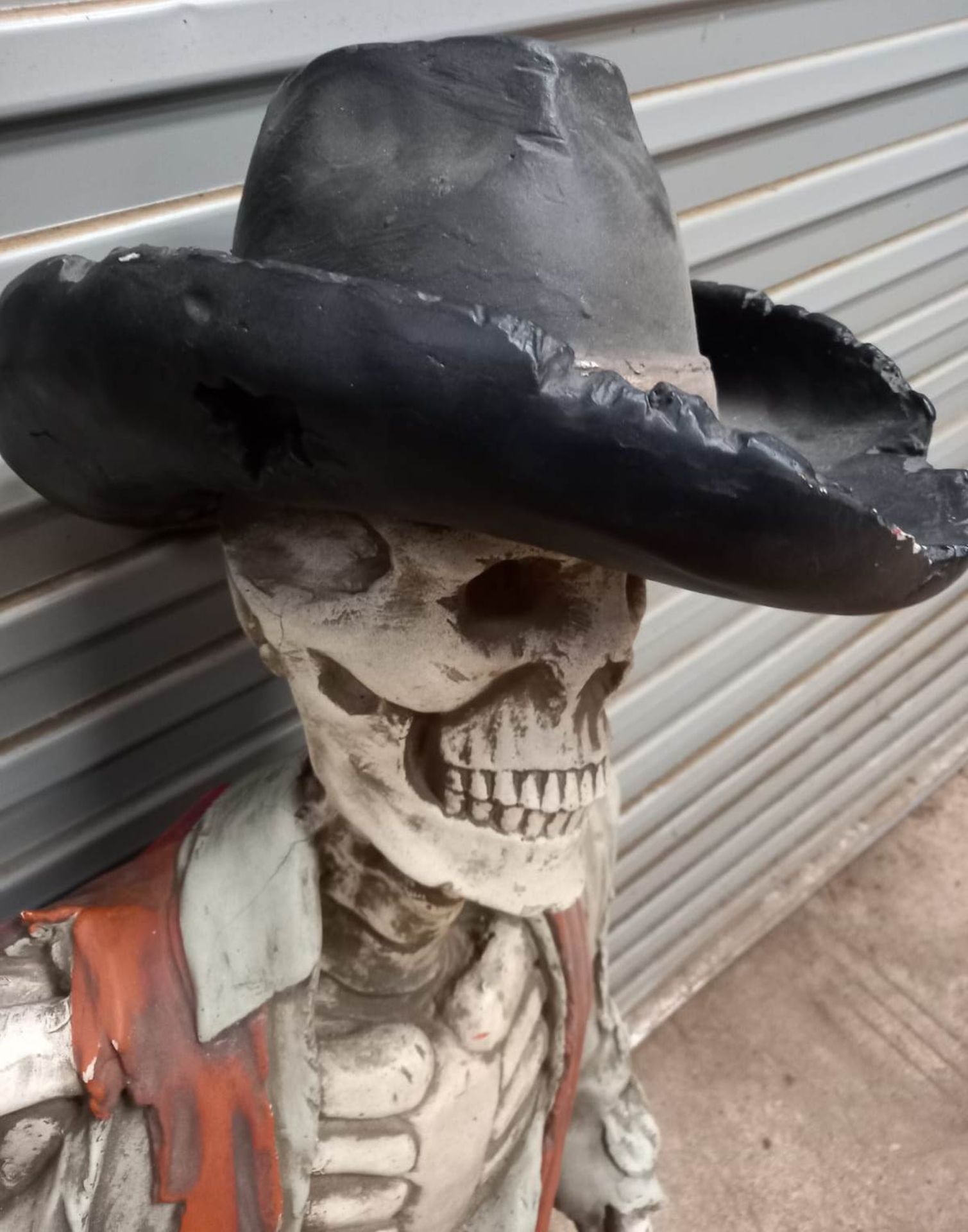 HALLOWEEN - LIFESIZE SKELETON COWBOY EVENT PROP - Bild 6 aus 6