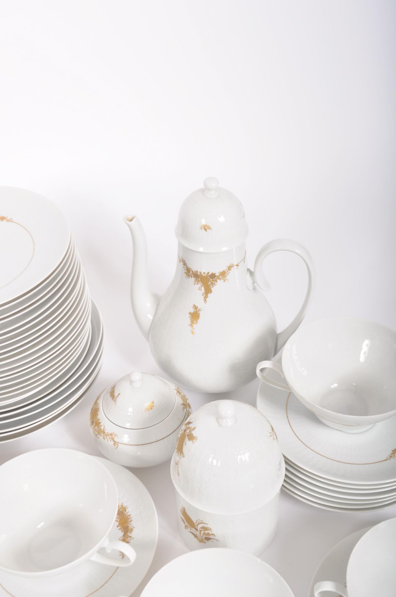 ROSENTHAL - GERMAN DESIGNER PART DINNER SERVICE - Image 8 of 23