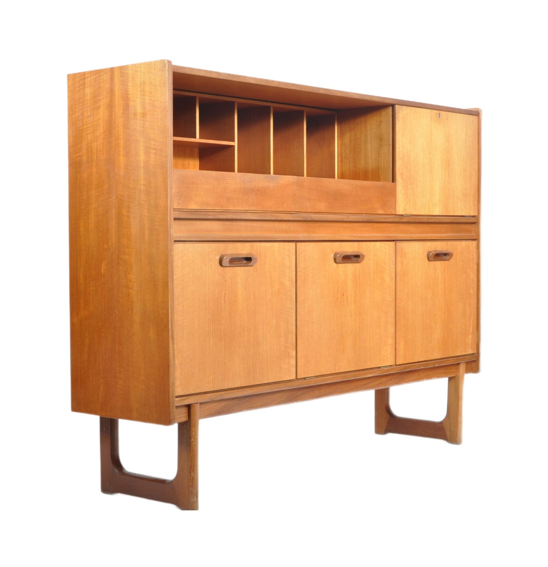 MCINTOSH & CO - MID CENTURY TEAK SIDEBOARD / HIGHBOARD