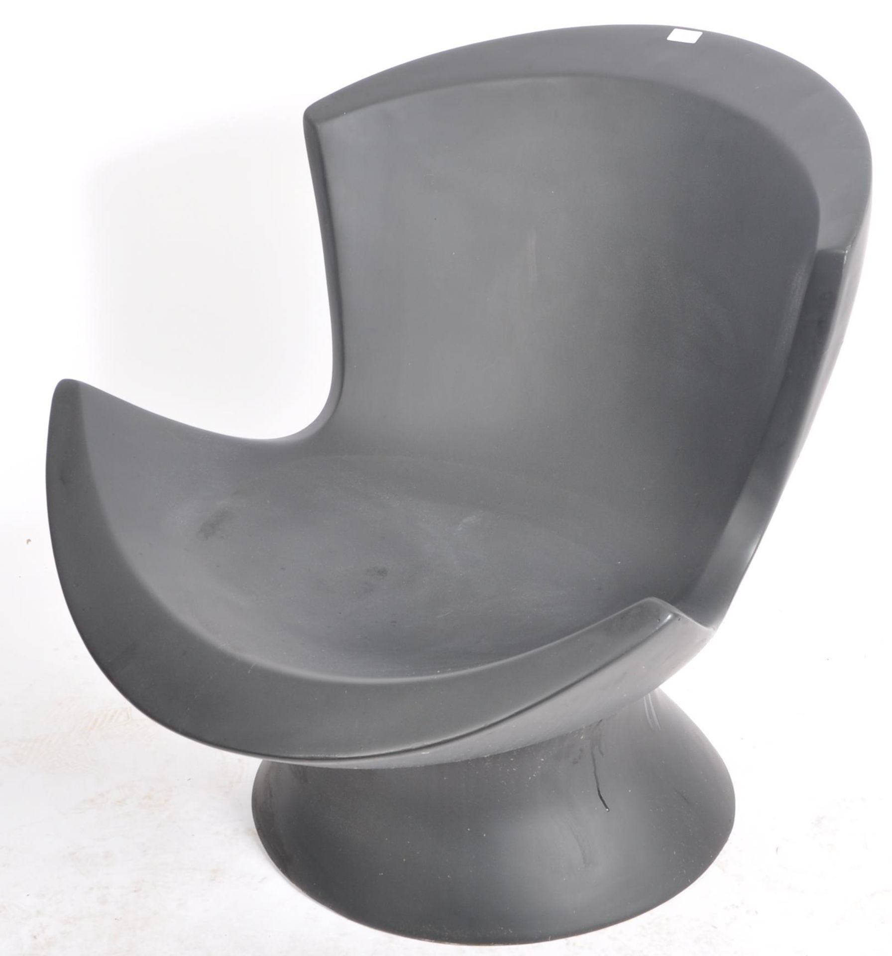 KARIM RASHID - KITE CHAIR - CONTEMPORARY LOUNGE CHAIR - Image 2 of 8