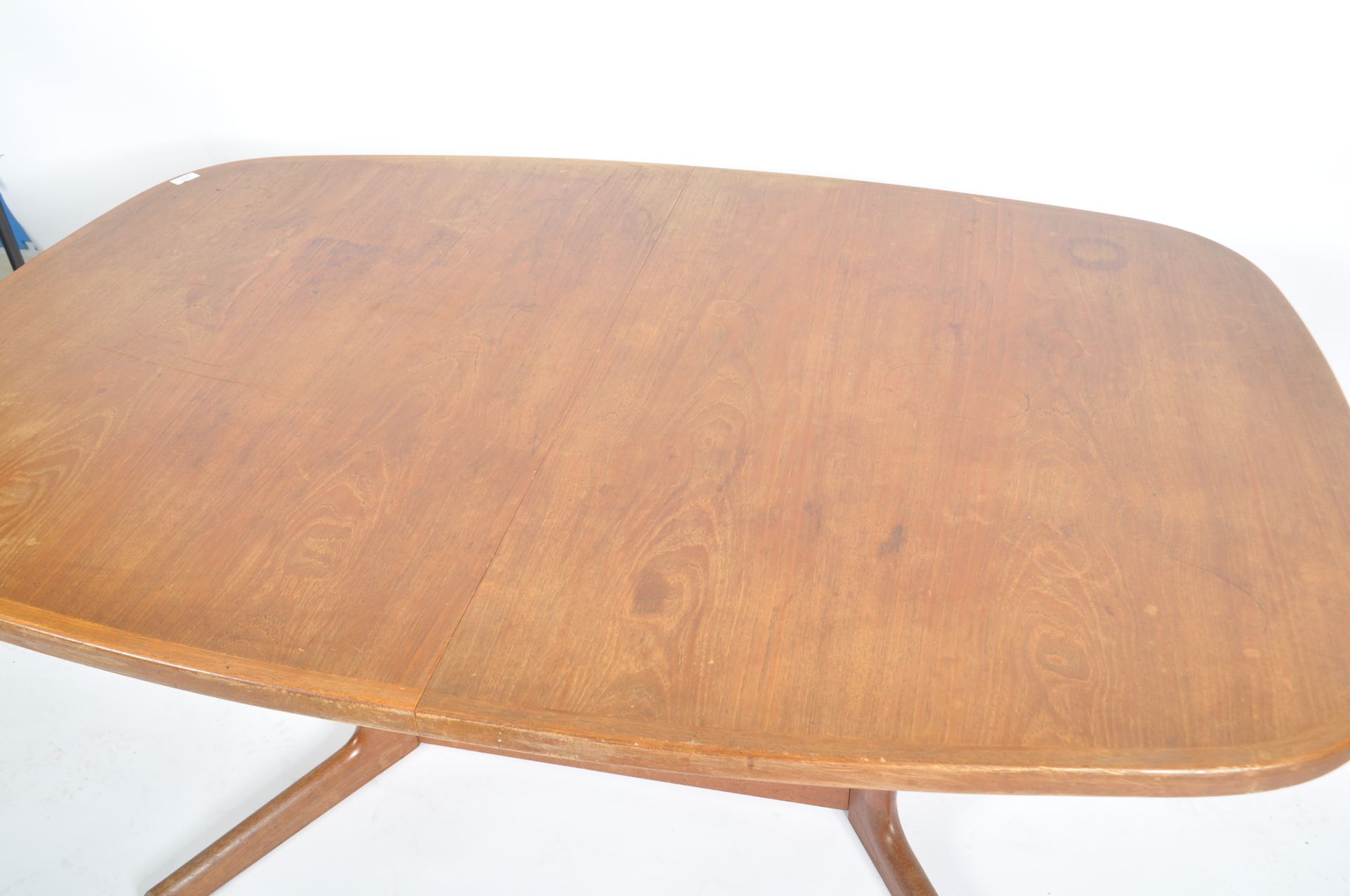 NIELS MOLLER - A RETRO MID CENTURY DANISH TEAK DINING TABLE - Bild 2 aus 7