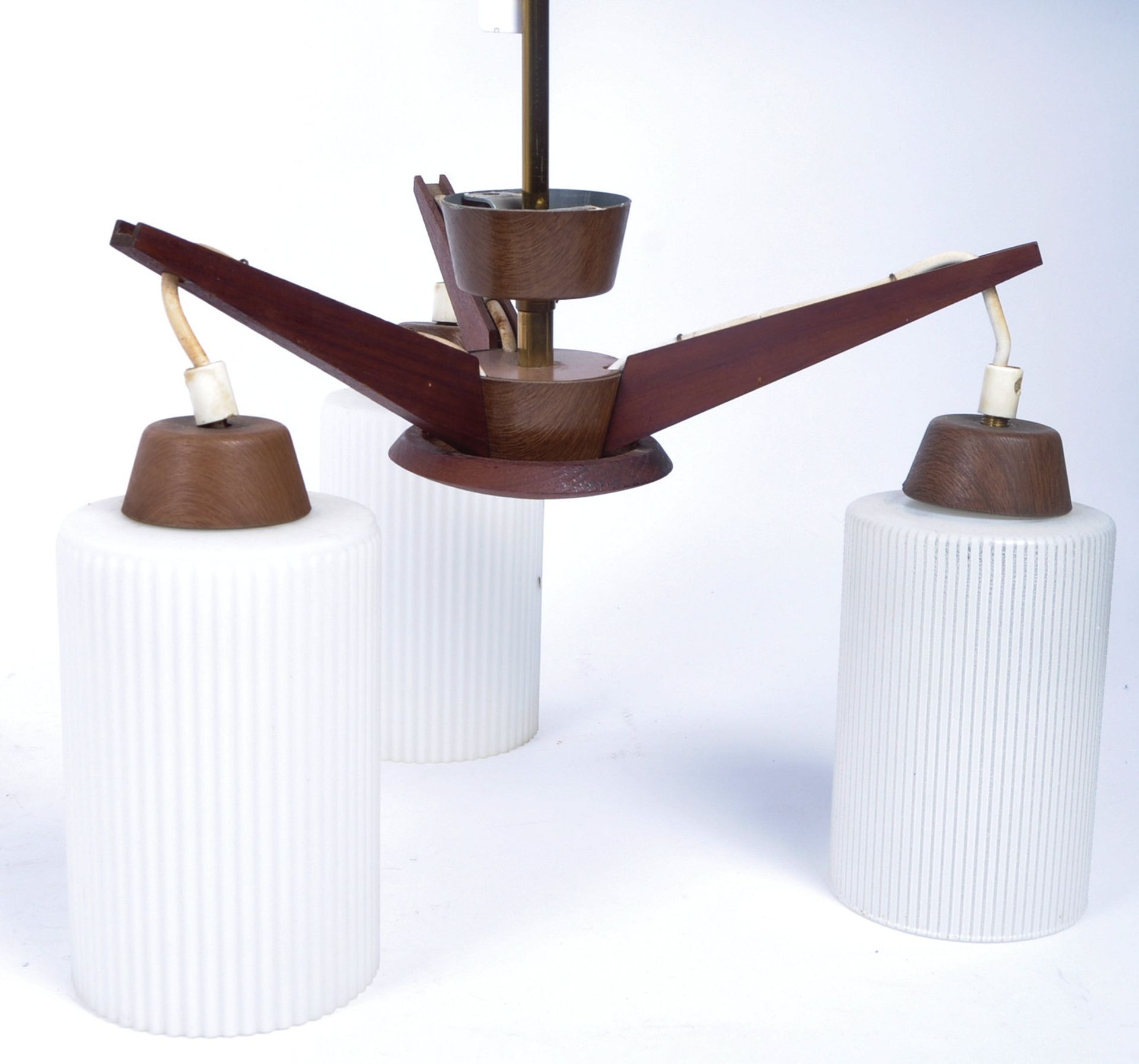 MID CENTURY TEAK THREE ARM HANGING CEILING LIGHT - Image 12 of 12