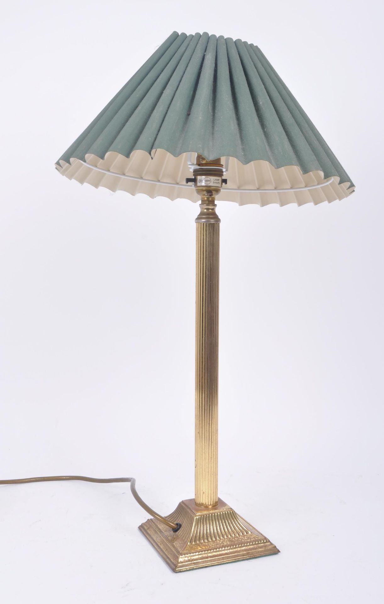 1980s HOLLYWOOD REGENCY REEDED BRASS TABLE LAMP