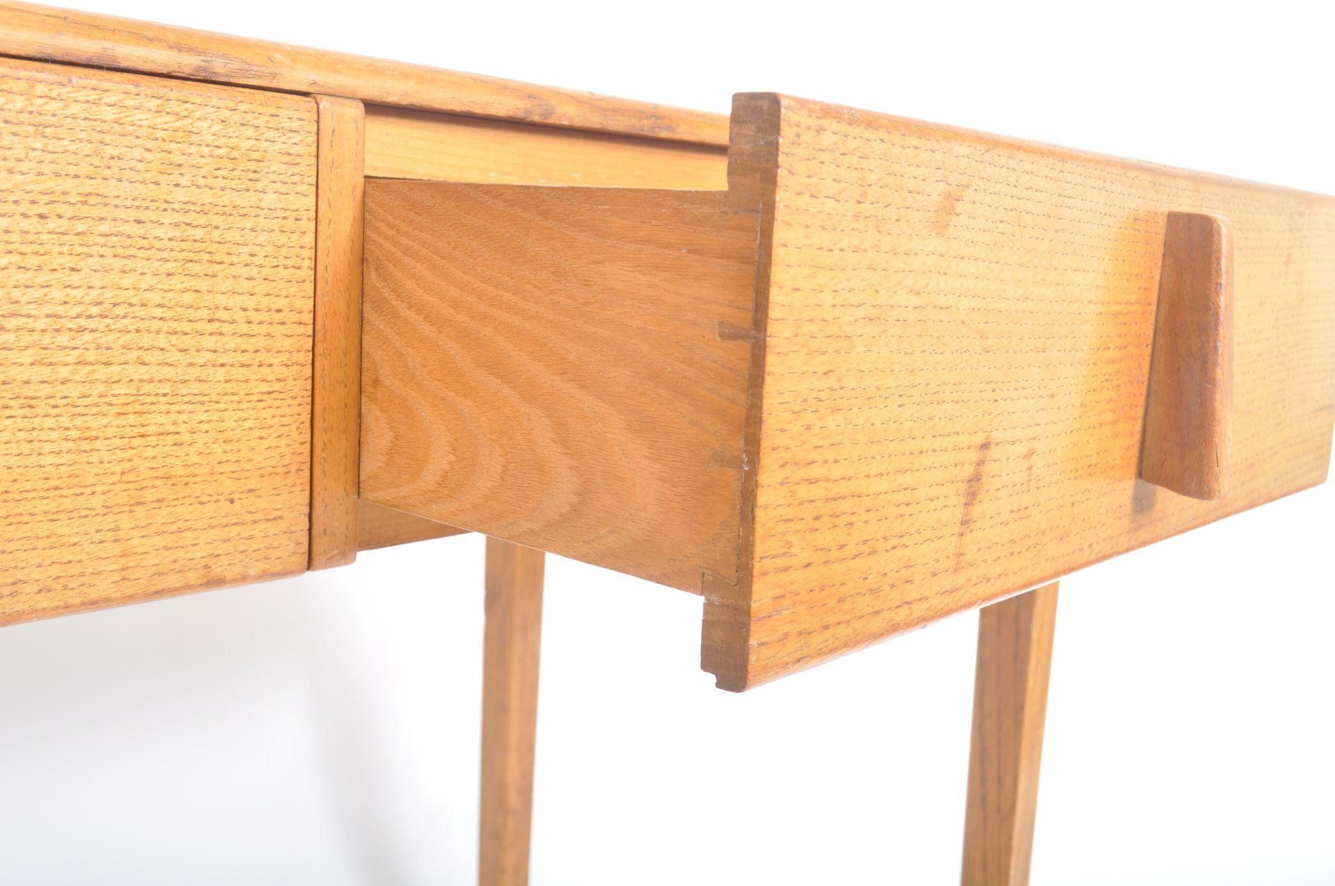 BRITISH MODERN DESIGN - COTSWOLD SCHOOL OAK WRITING TABLE DESK - Image 3 of 5