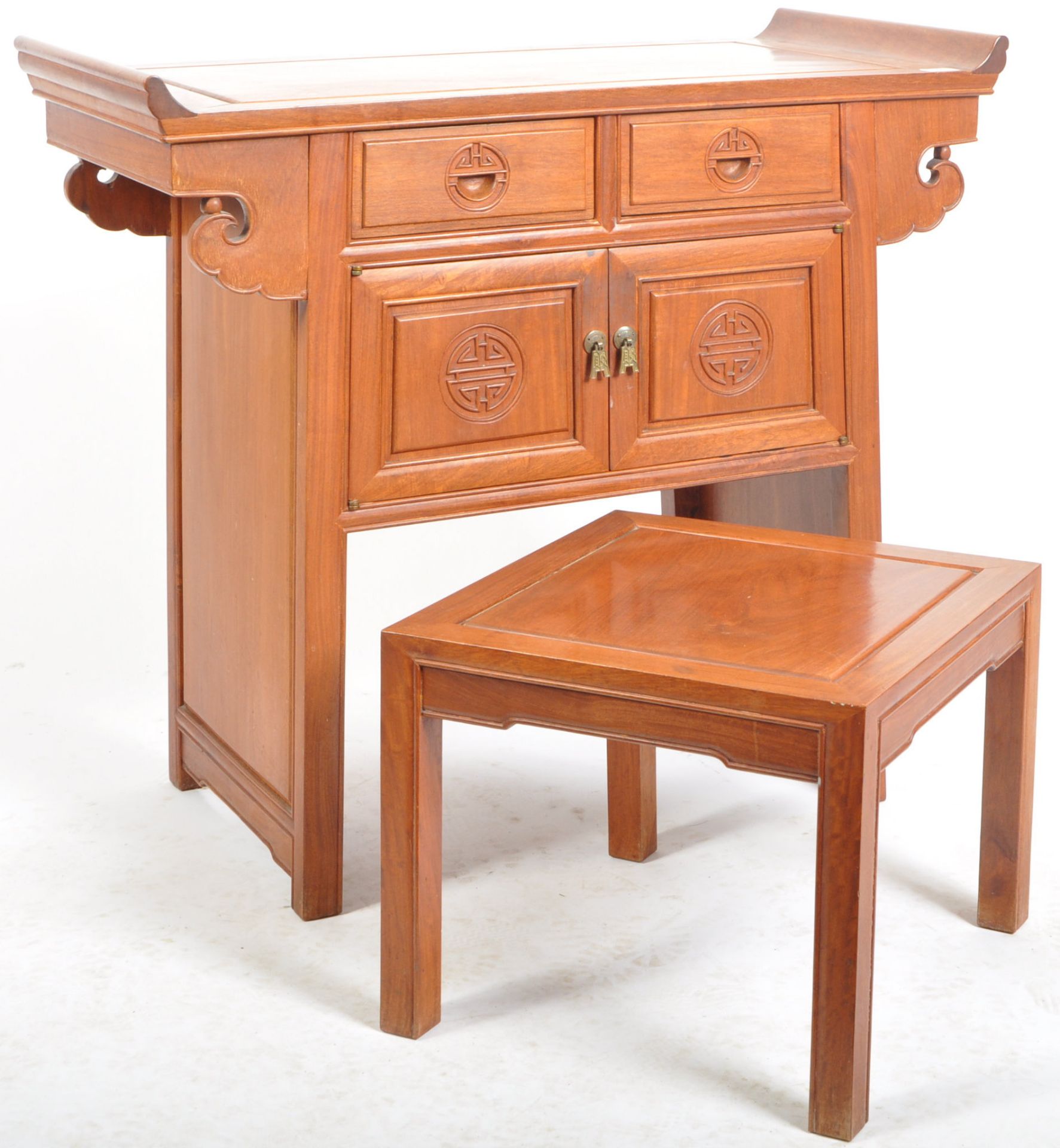 20TH CENTURY CHINESE HARDWOOD ALTAR TABLE - Image 4 of 4