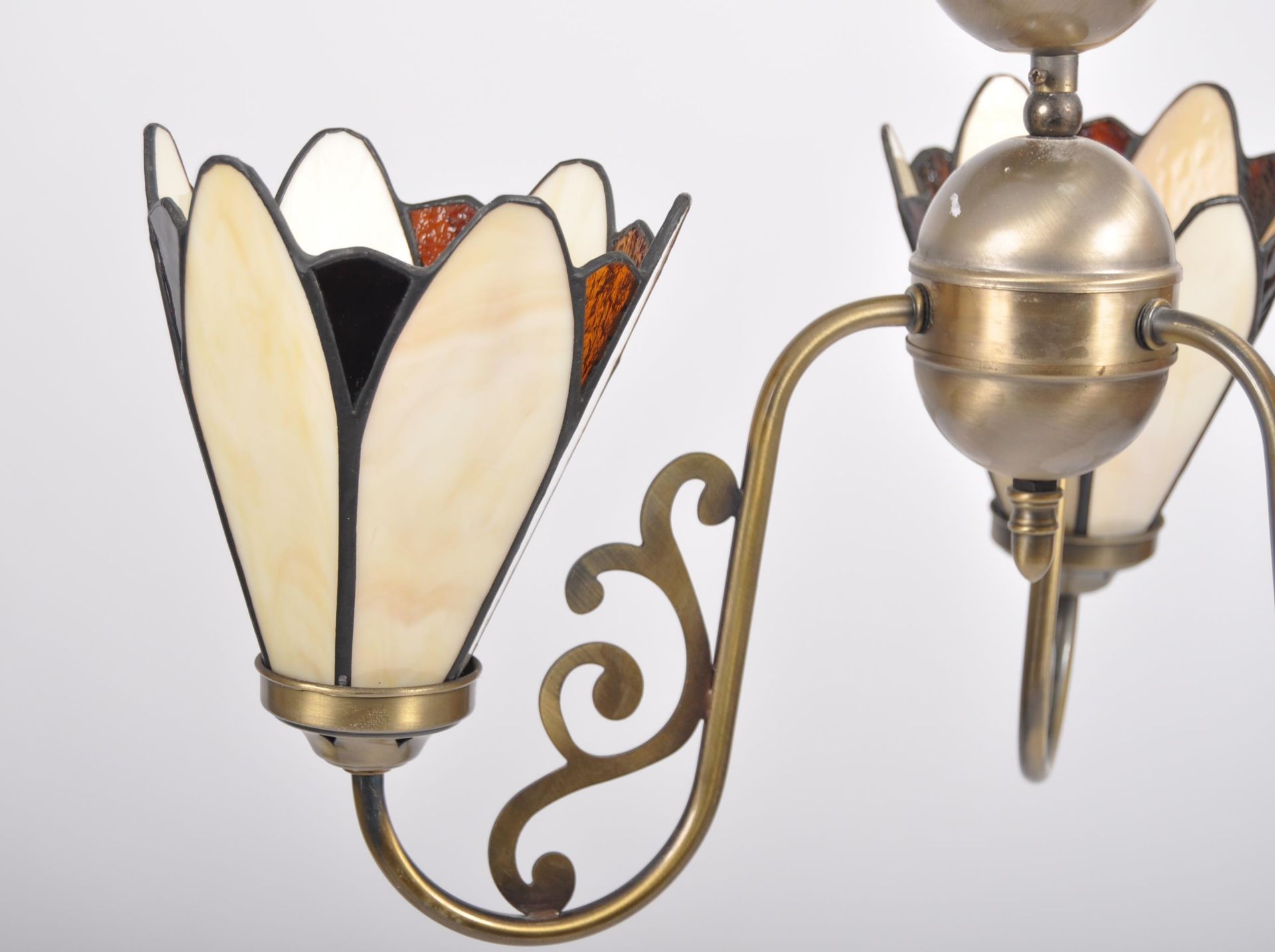 VINTAGE 20TH CENTURY TIFFANY STYLE CEILING LIGHT - Image 5 of 5