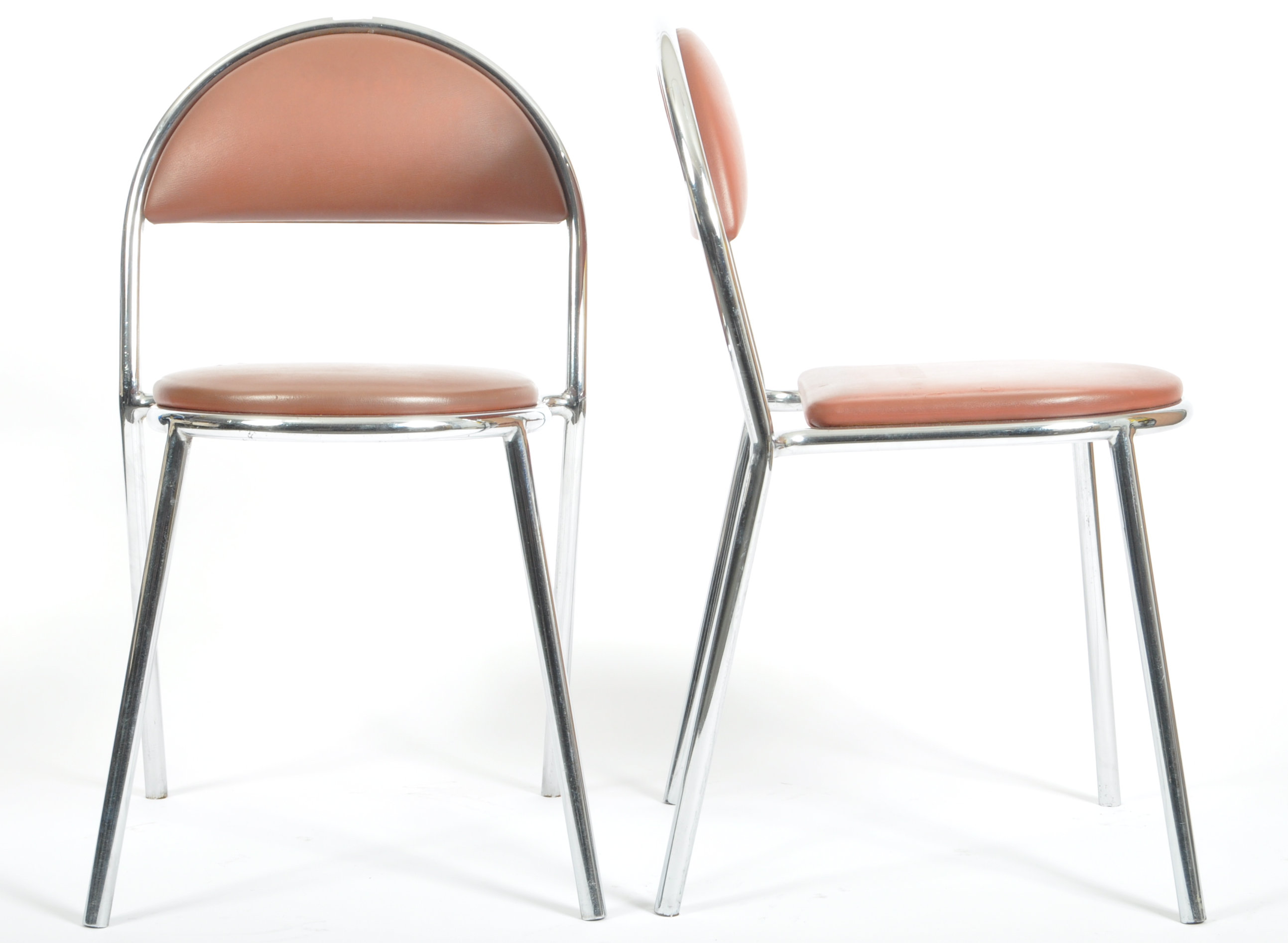 ZOEFTIG - MATCHING PAIR OF VINTAGE CHROME AIRPORT CHAIRS - Image 2 of 4