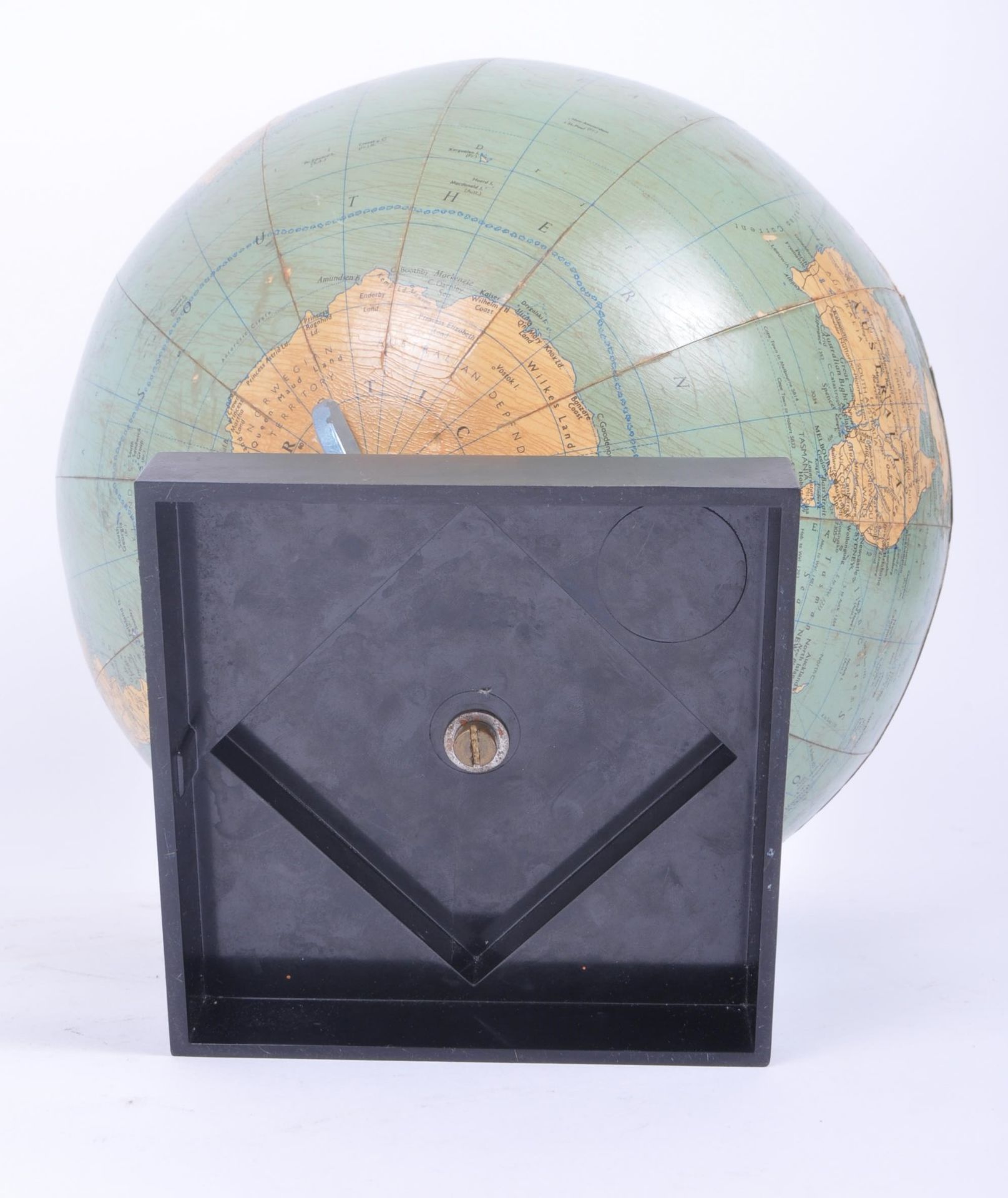 PHILIPS MID CENTURY 1960s 10" DESKTOP CHALLENGE GLOBE - Image 6 of 6