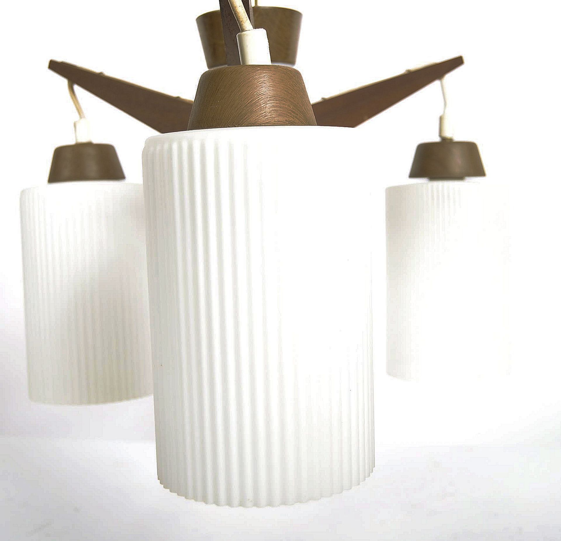 MID CENTURY TEAK THREE ARM HANGING CEILING LIGHT - Image 2 of 12