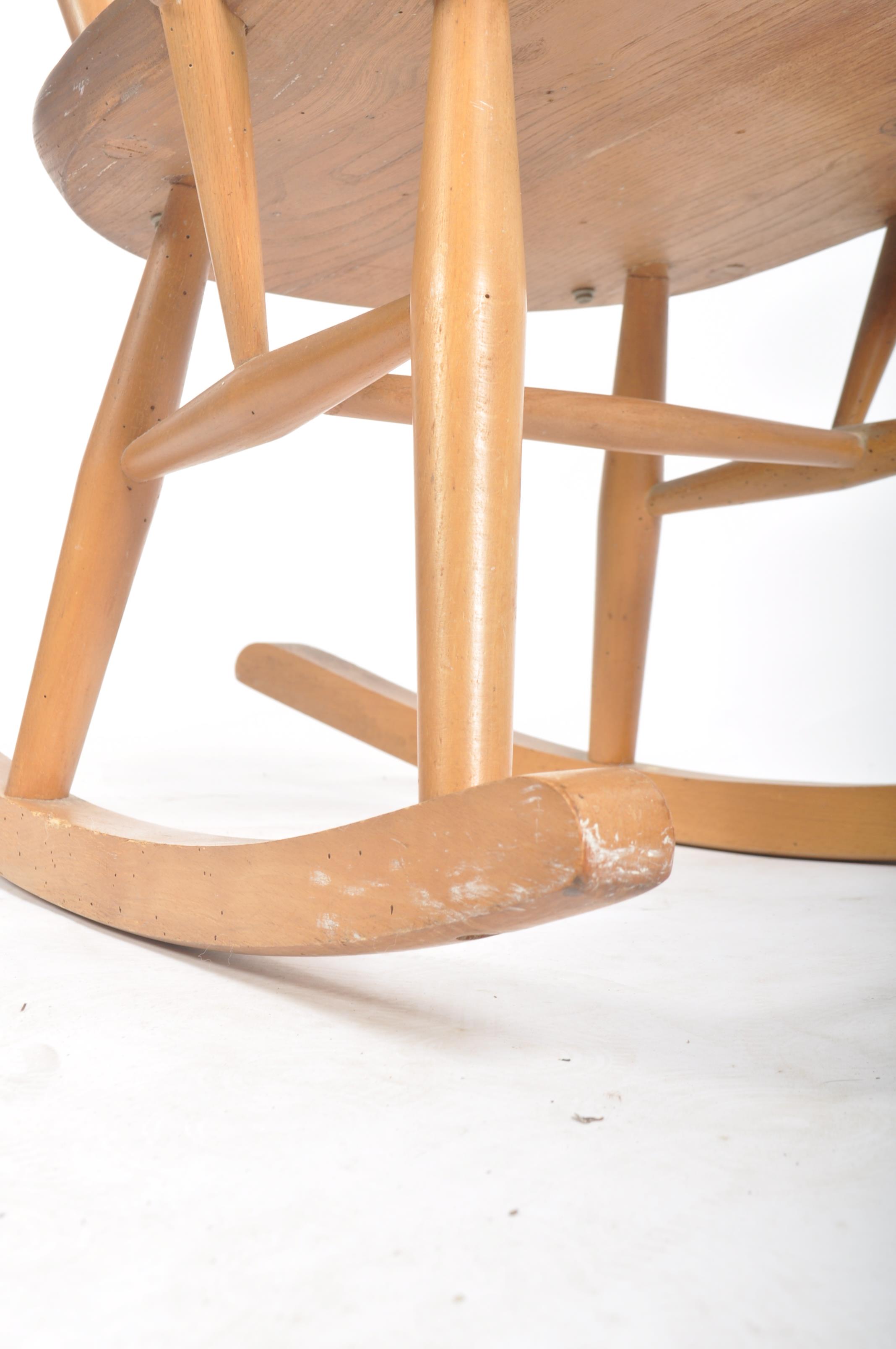 ERCOL - MID CENTURY BEECH AND ELM ROCKING CHAIR - Image 4 of 5