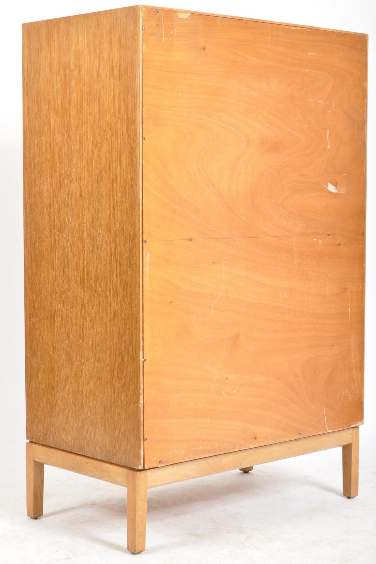 JOHN & SYLVIA REID FOR STAG - MID CENTURY OAK CHEST OF DRAWERS - Image 6 of 6