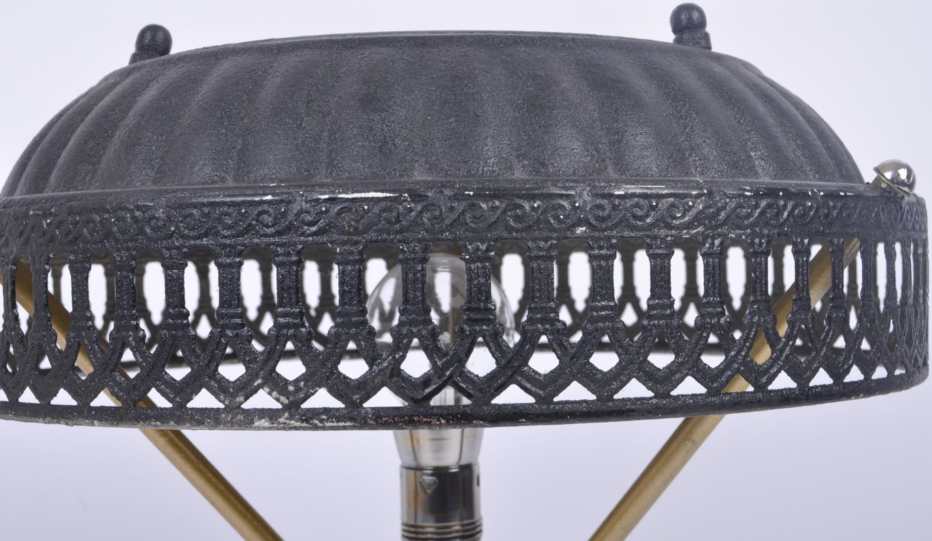 STEAMPUNK - HANDMADE GOTHIC-STYLE BLACK TABLE LAMP - Bild 2 aus 6
