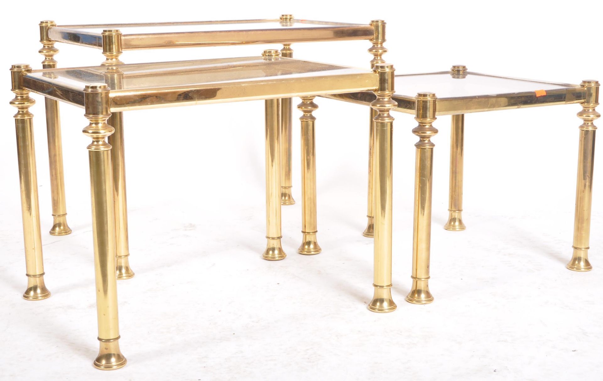 PAIR OF 1980s BRASS AND SMOKED GLASS NESTING TABLES - Bild 4 aus 4