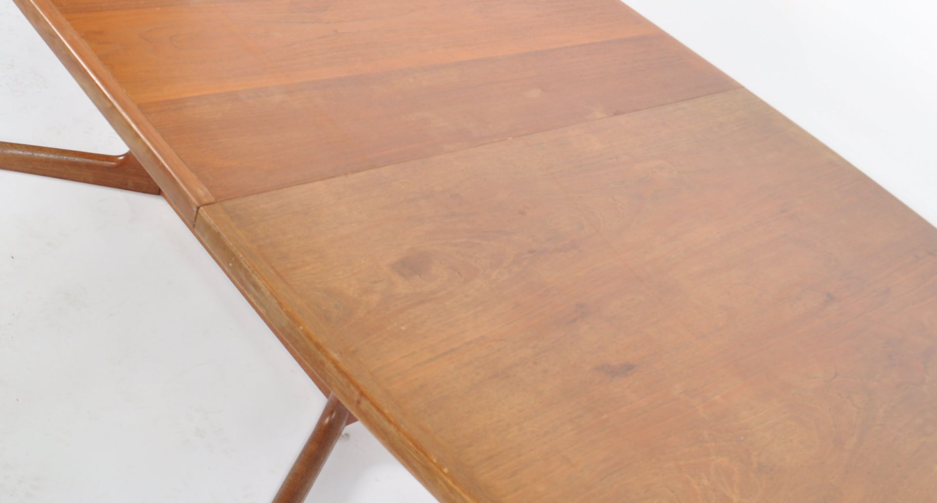 NIELS MOLLER - A RETRO MID CENTURY DANISH TEAK DINING TABLE - Bild 6 aus 7