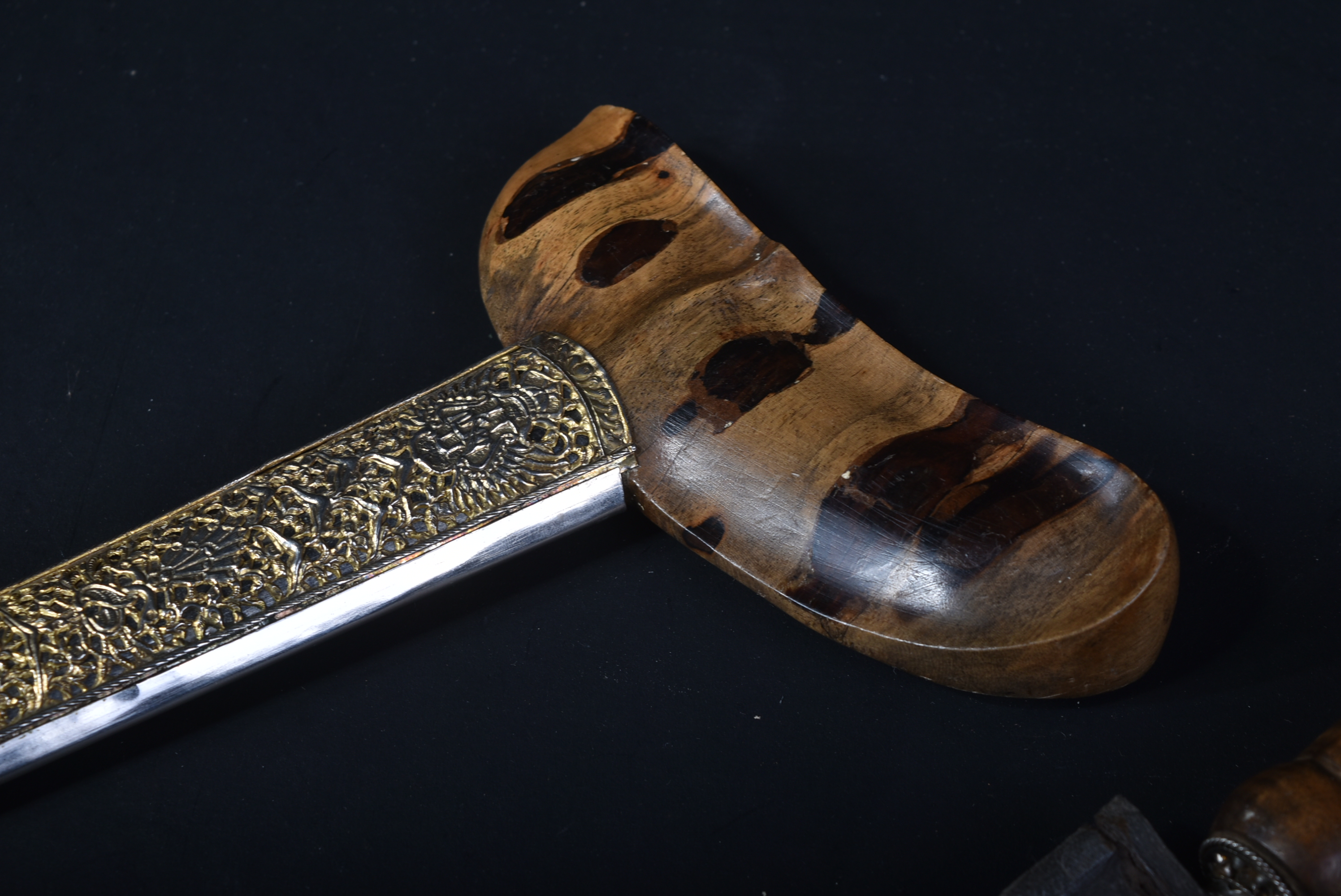 EARLY 20TH CENTURY MALAYAN KRIS DAGGER - Image 5 of 6