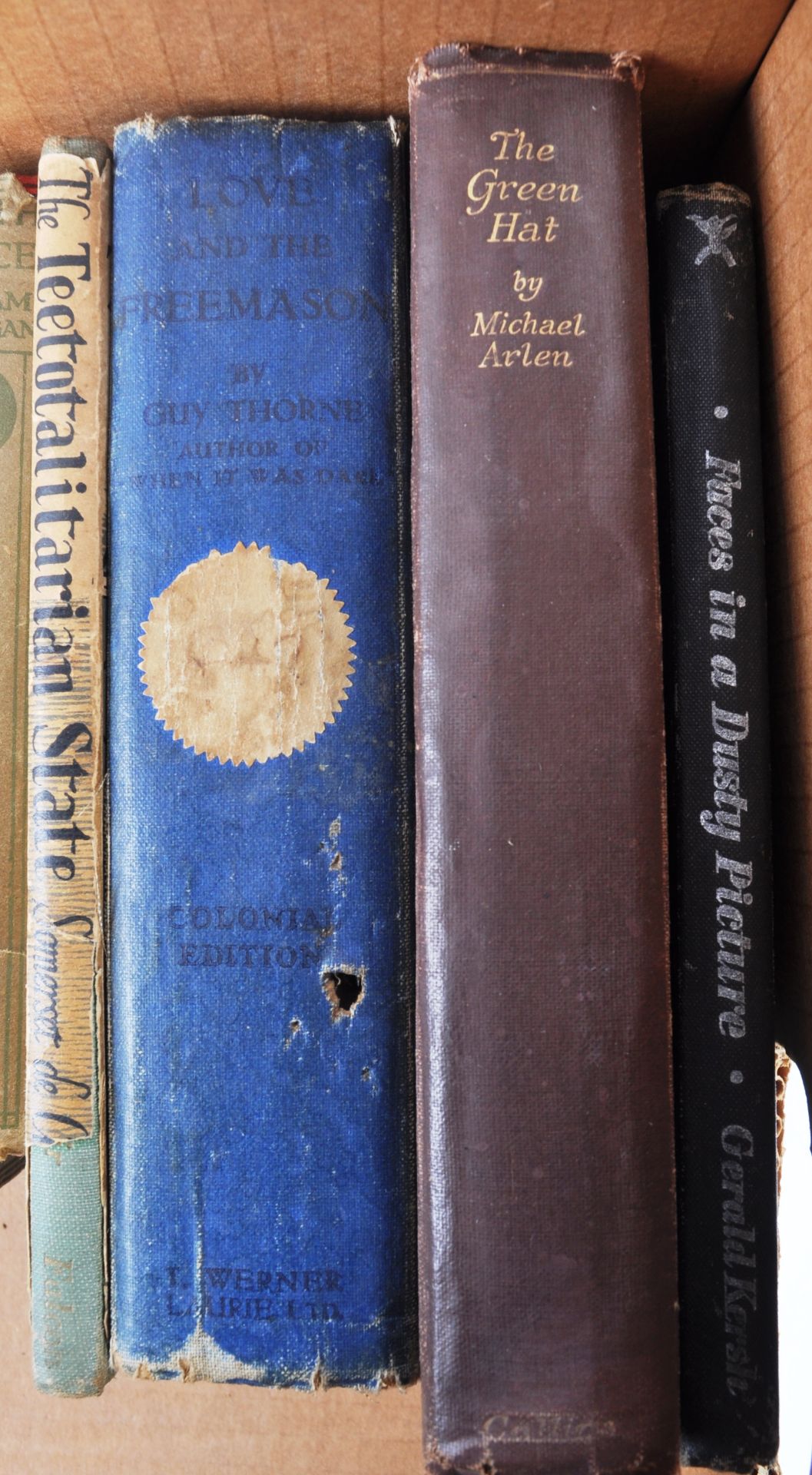 LARGE COLLECTION OF 20TH CENTURY FICTION BOOKS - Image 4 of 7