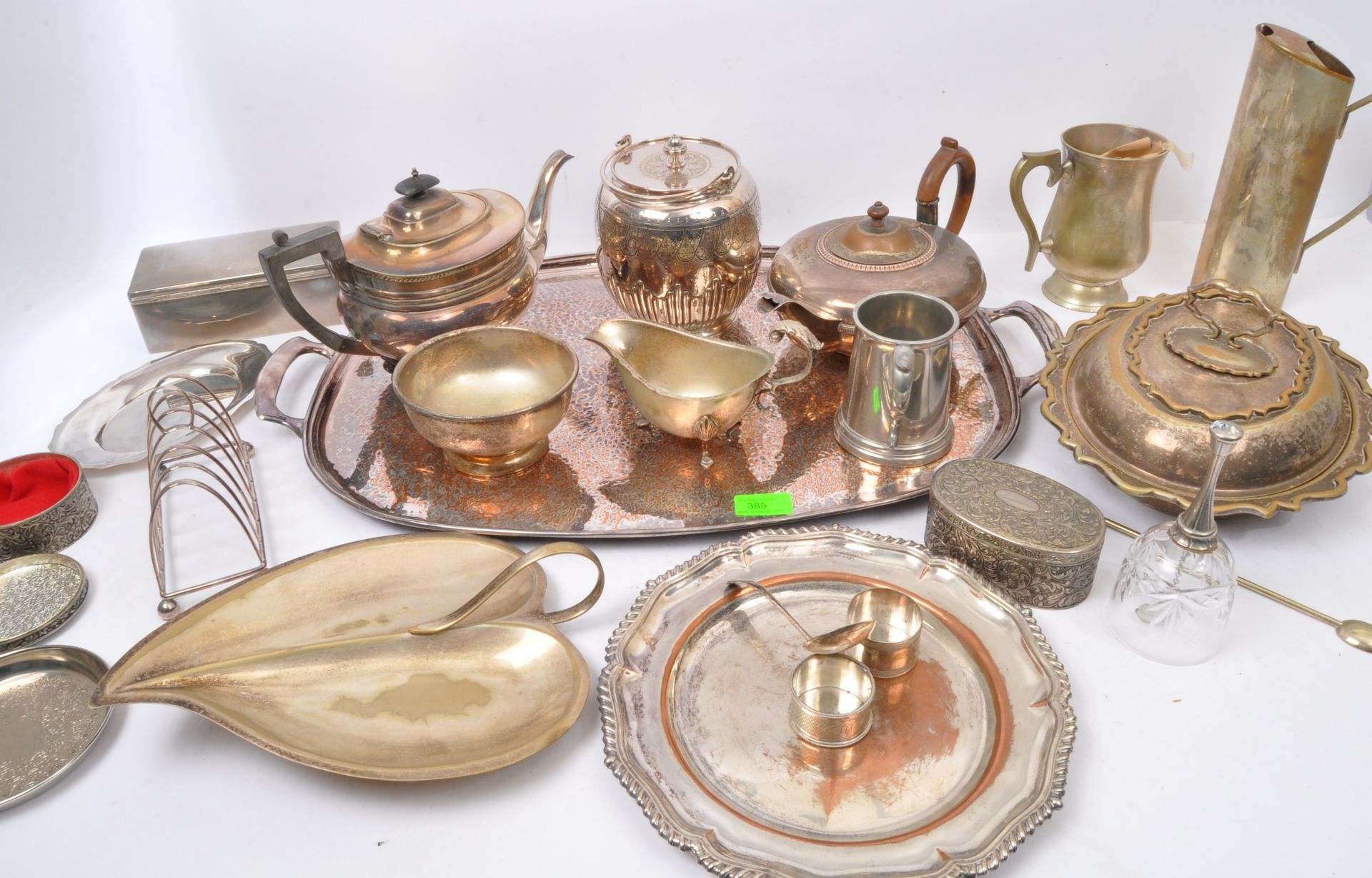 LARGE ASSORTMENT OF VICTORIAN & LATER SILVER PLATED ITEMS