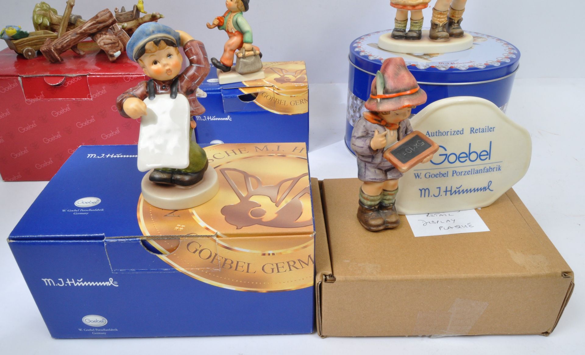 COLLECTION OF HUMMEL GOEBEL NOS FIGURINES - Image 4 of 6