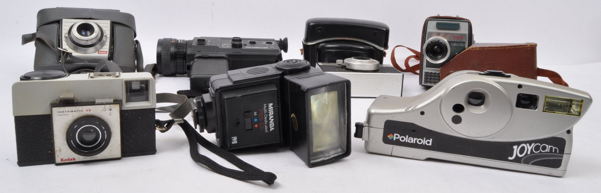 ASSORTMENT OF VINTAGE 20TH CENTURY FILM CAMERAS - Image 3 of 5