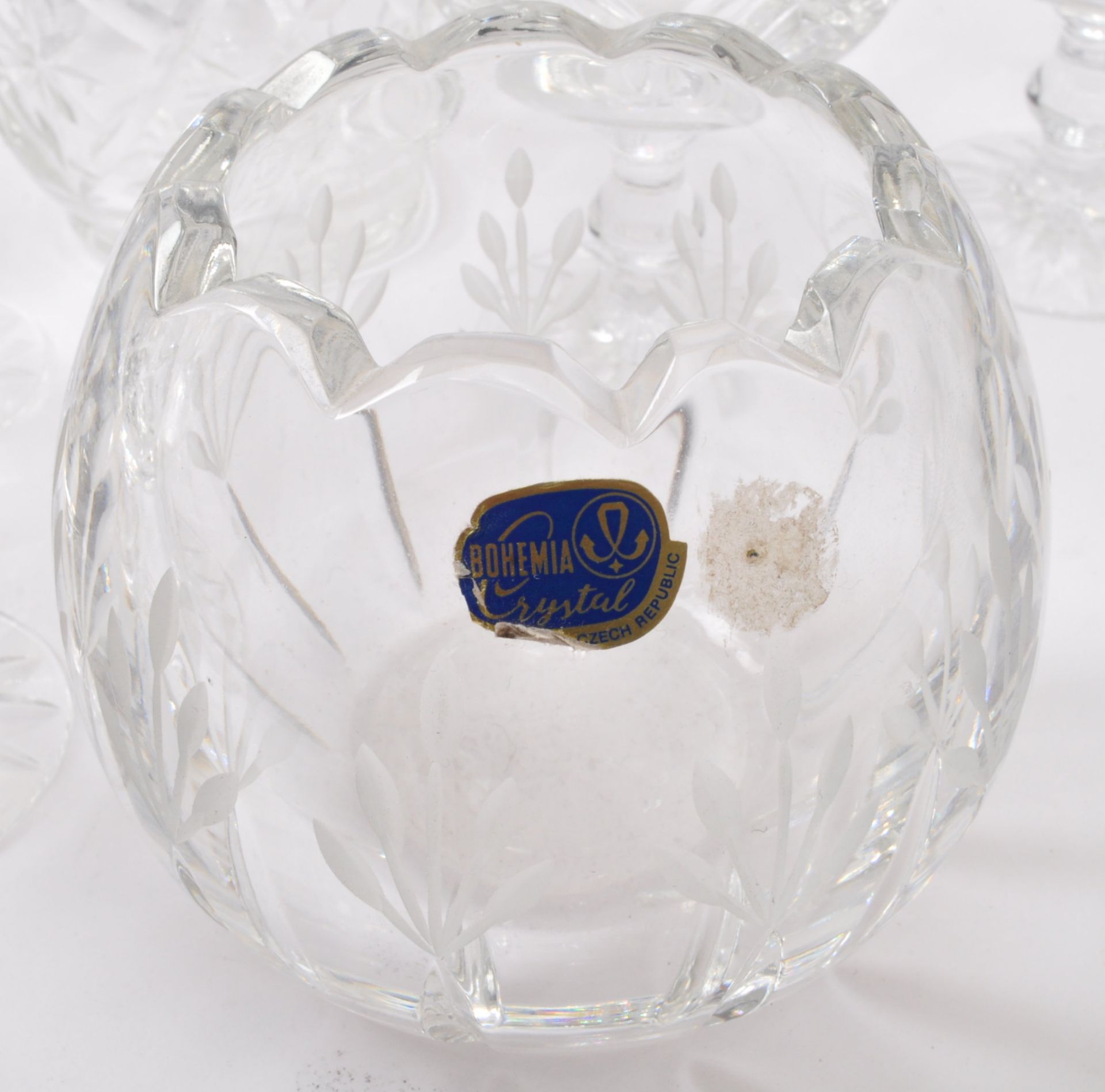 LARGE COLLECTION OF VINTAGE CUT GLASS ITEMS - Image 4 of 6