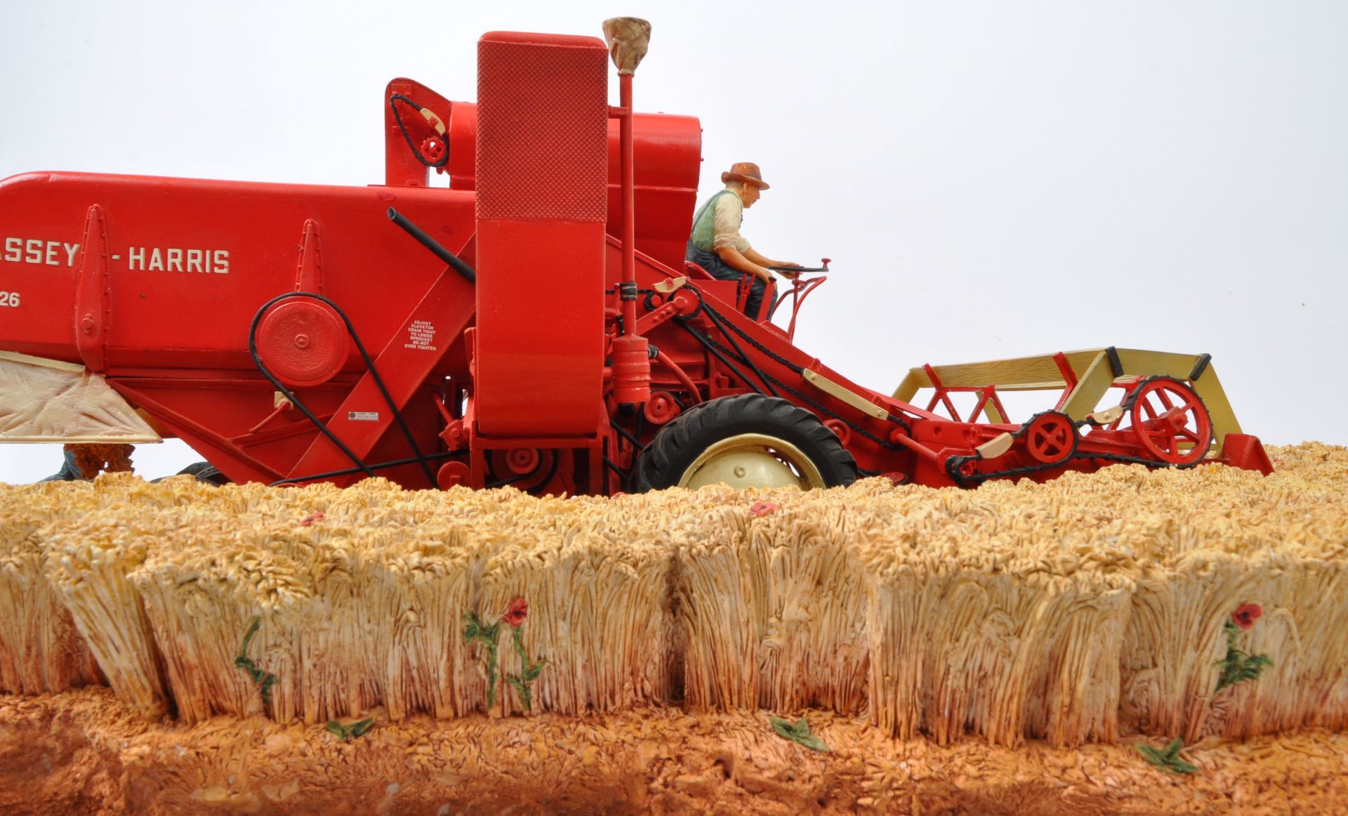 COUNTRY LEGACY - HARVEST BREAK - NOS BOXED SCULPTURE - Image 4 of 7