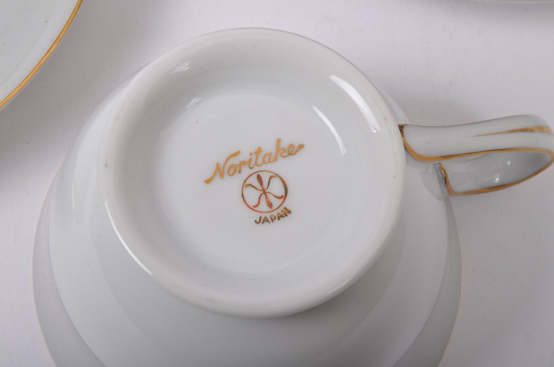 JAPAN NORITAKE - TWO TONE & GILT COFFEE TEA SERVICE - Image 5 of 6